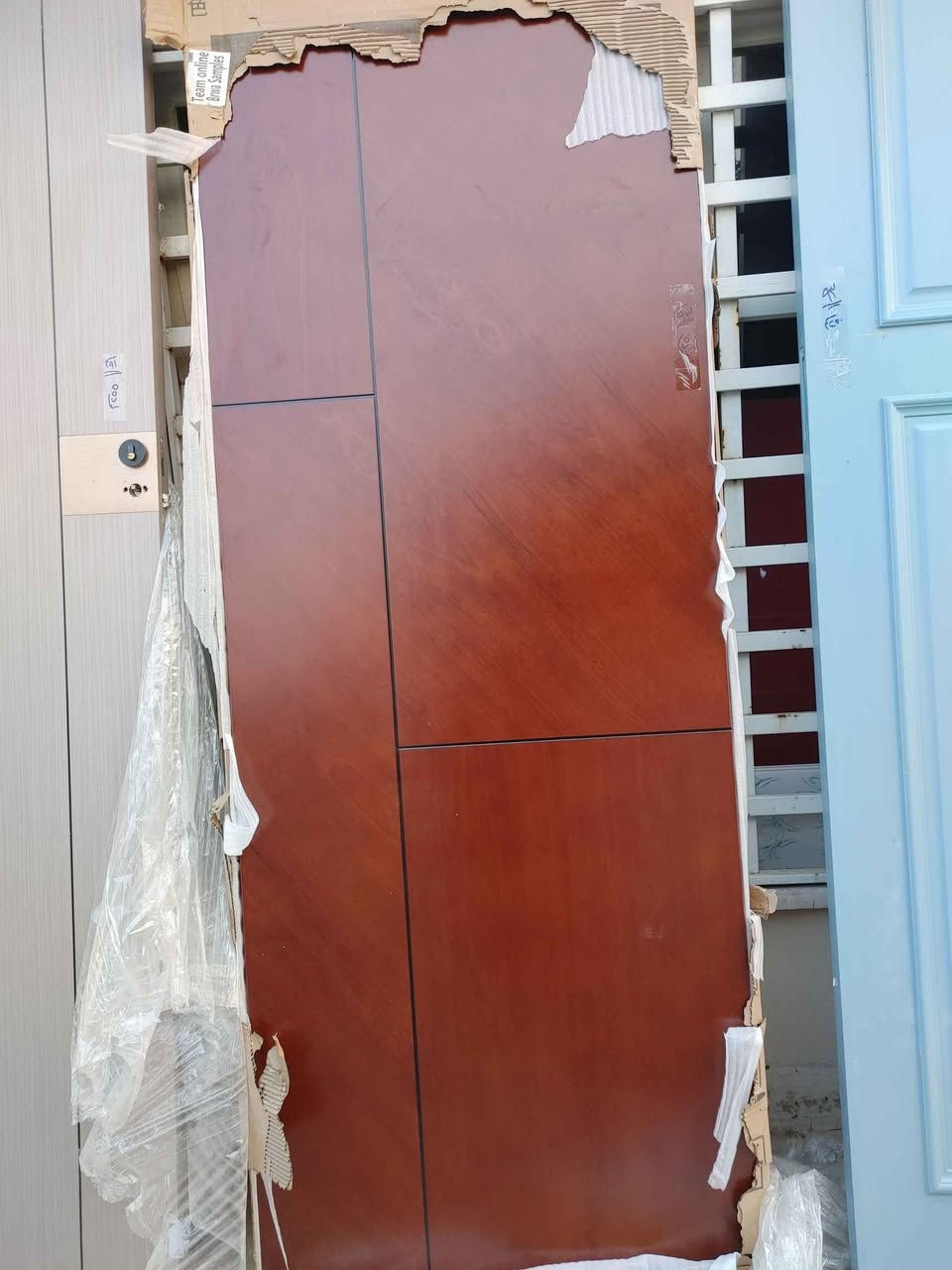 ‎دەرکەی قیاس خاص  93×250cm هەریەویەدانەی بەردەستە دەرکەئاسنەکان نرخیانجیایە ***********‎ أربيل, العراق
