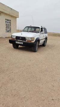 لاندكروز ليلاعلوي البيع او مراوس بيكم نيسان او تيوته  موديل ثنين وتسعي...