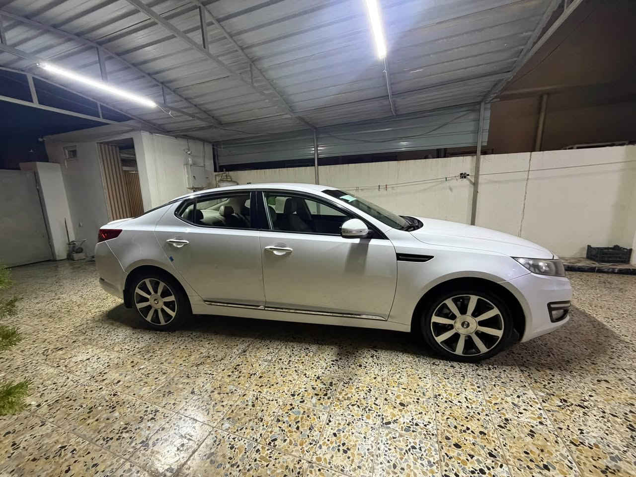 السلام عليكم للبيع كيا أوبتما موديل 2013 خليجي فول موصفات
محرك 2400 دوش المرغوب بلادي مامفتوح شرط كير شرط بلادي
رقم صلاح الدين مميز باسمنا
سنويه جديده 2030
داخل لونين المرغوب
تبريد ثلج تدفئه شغاله 
صدر خلفي امامي جديد
تخم تاير جديد
تبريد قطعتين 
شفتات ستيرن
بصمة ابواب وتشغيل
تحكم ستيرن جهتين 
دشبول كادنزه
كشنات جلد
دبل صالنصه
٥ ويل كب
ماشيه 183 حقيقي
السياره بيه مكان صبغ اثر شخط مثل ما موضح بل سونار الباقي مكفول
مري شفط اشاير بل مري
مكاني تكريت القادسيه
السعر 113 مجال قليل جدا
***********
***********
