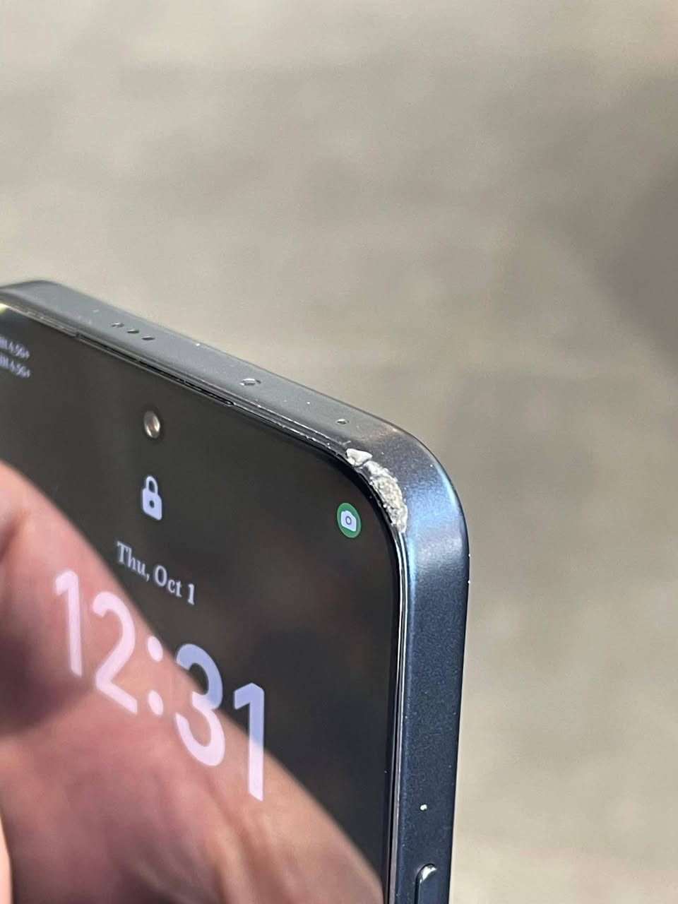 HONOR 400
السلام عليكم ورحمه الله وبركاته 

هونر 400 نظيف جدا عدا ضربه من الاعلى صغيره جدا

كامل ملحقات اصلية غير مصلح 
400.000 الف بي مجال قليل

بغداد . كرخ . حي الاعلام . شارع البدالة

***********

تجي تفحص اجيك كلشي قبل الدفع

مواصفاته مذكوره بالصور 

لا يوجد توصيل

نص مكتوب في الصور:
- About phone 10 MagicOS Device name > HONOR 400 Processor Qualcomm Snapdragon 7 Gen 3 RAM > 12 GB +12 GB Honor RAM Turbo Silicon-Carbon Battery 6000 mAh Honor Eye Comfort Screen 2736 x 1264