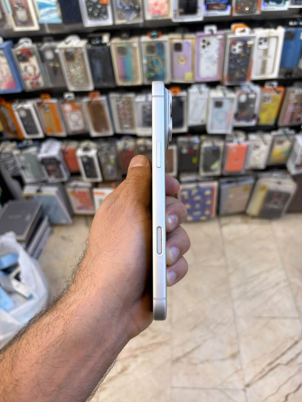 السلام عليكم
Iphone 17 pro max 256GB سيم كارت
بطارية 100 مشحون 65 مرة
نظافة ‎%‎
مكفول من التصليح ومن أي خلل ومن أي ضربات
باكيت وكيبل أصلي
السعر مليون و775 قفل
مكاني بغداد العامرية
***********

نص مكتوب في الصور:
- ٤:٥٠
- حالة البطارية
- عادية
- تعمل بطارية iPhone هذه على النحو المتوقع. حول البطارية والضمان...
- الحد الأقصى للقدرة
- ١٠٠٪
- هذا قياس لقدرة البطارية مقارنة بقدرتها عندما كانت جديدة. قد تتسبب القدرة المنخفضة بتقليل ساعات الاستخدام بين عملية الشحن والأخرى.
- عدد الدورات
- ٦٥
- هذا هو عدد مرات استهلاك iPhone لقدرة البطارية. معرفة المزيد...
- تاريخ التصنيع
- شباط ٢٠٢٦
- أول استخدام
- حزيران ٢٠٢٦