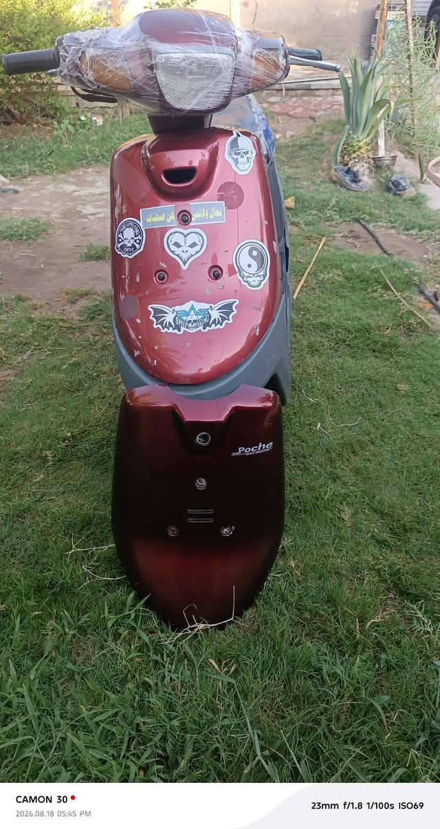 زنبوره بطه للبيع
كابريته لبلاديه
دراجه حلو ونضيفه 
كهربائيات مو كامله نقص باتري 
مكينه جديده ناعمه
كفرين وياهة 
سعر 275 وبيه مجال 
رقم *********** متواجد خاص اي وقت
