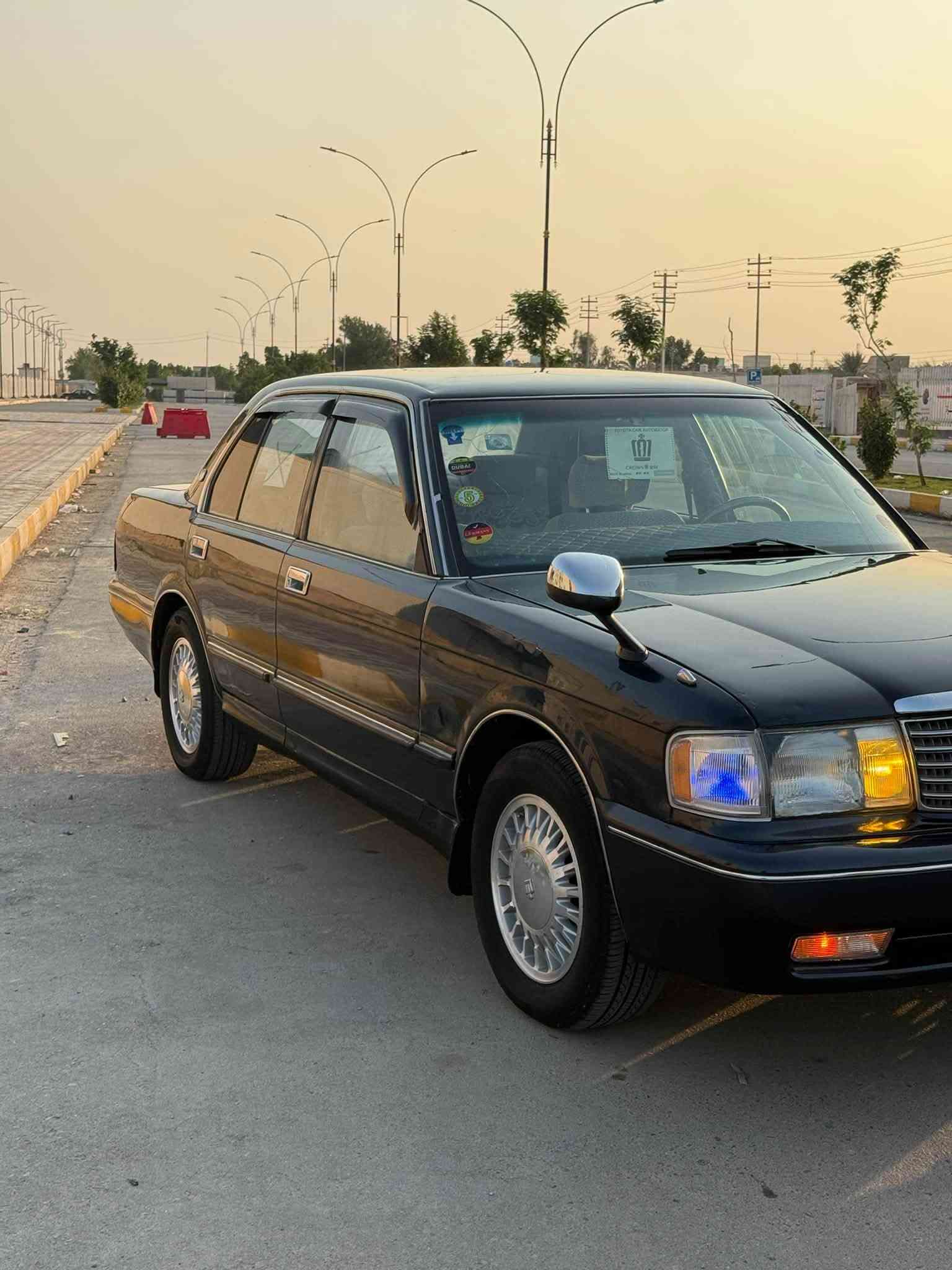 ، ، ، يالله سلام عليكم ورحمه الله وبركاته
■ نوع السياره/ كراون أرنب  
■ الموديل/1995
■ اللون/  أزرق نيلي 
تحوير أيسر البلاد غسق 
■ رقم/ بغداد دولي وراعيه جاري شرط 
■ السعر /70ورقه وبيها مجال للشراي......
■ السياره   مكفوله كفاله عامه  من طكت الجاكوك ومن الجوي و من  الضربه و والكص والنقل الجثه والخياس و شاصي مكفول من الطول لطول    والعيب الشرعي والصوليات  فقط صبغ جمالي أثر جراد  بشرط 
والتحويل والغرامات كهربائيات كله شغاله   حساسات خلفيه شاشه قلاب ياباني اصليه لايت زنون عالي ناصي  
■ دواخل حلوه جديده  ابطاين  دشبول بكارتون تنته بلكارتون ارضيه جلد بلكارتون فراش جنطه لايتات +سكنات+اشاير دعاميه +بكلايتات بعدها كارتون  تبريد ثلج ويه السويج السياره فول اكسن ثلث قطع 
واحد على واحد ما بيها ائي نقص.....
■مكينه 2500 ديلكو    بلكاتون  المكينه والكير    جديده شرط الفحص   بلكارتون    حداديه . 90بل. 💯   جديده تخم تاير جديد ويل جديد عدد خمسه  
اترايك وين ما أتريد جاهزه السياره من  ائي نقص ما بيها 
■السياره موجوده بالناصريه المركز
الاسكان الصناعي
ارقم الموبايل***********
