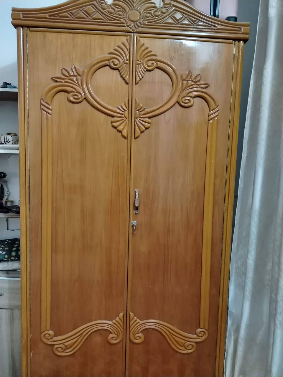 غرفه للبيع نضيفه والله للستفسار اتصال ***********
