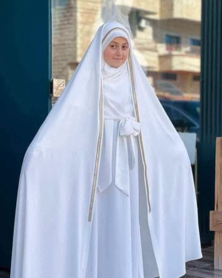 اليوم كبرت وصارت مكلفة"* 🌙✨  

زي التكليف الشرعي الكامل  

*عباء + فستان + حجاب + احزام*  

خامة *ايروبين* باردة ومريحة للصلاة والدوام  

*من عمر 6 سنوات الى 15 سنة*  

ستر كامل وهيبة تليق ببنوتك  

الله يجعلها من المؤمنات الصالحات  

لتثبيت #الحجز #راسلنا #عل #واتساب ***********

متوفر خدمة توصيل لجميع المحافظات 🚚🚚

شرط الفحص بوجود المندوب

#زي_التكليف #متجر_الأفراح
