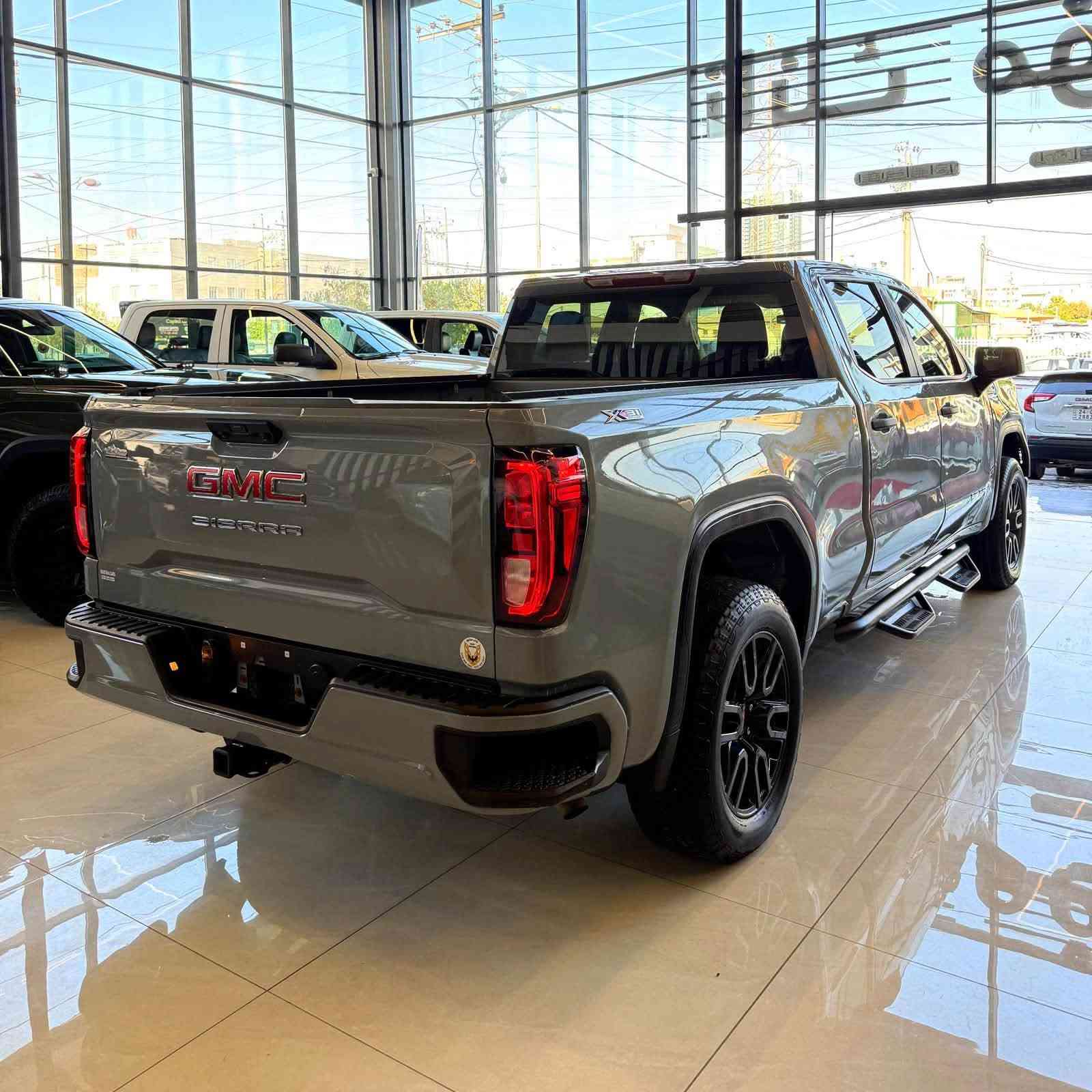 أرخص GMC Sierra بالعراق وصلت وبسعر يكسر السوق! 😮‍💨
🚙 Sierra موديل 2025
💪 8 سلندر
🔥 فورويل 4×4
🎨 لون سمنتي فخم ومميز
💰 السعر: 225 ورقة بس!

يعني شنو؟
سيرا 2025 + 8 سلندر + فورويل + لون يضرب + وسعر 225 ورقة؟! 😳🔥

هاي مو كل يوم تحصلها…
اللي يعرف بالسيرات يعرف شكد هالسعر قوي!

إذا ببالك سيرا، لا تخلي هاللقطة تفوتك 👊🏻🔥

وصور الحادث مرفقة بالصور وياها 

للجادين ***********———***********
