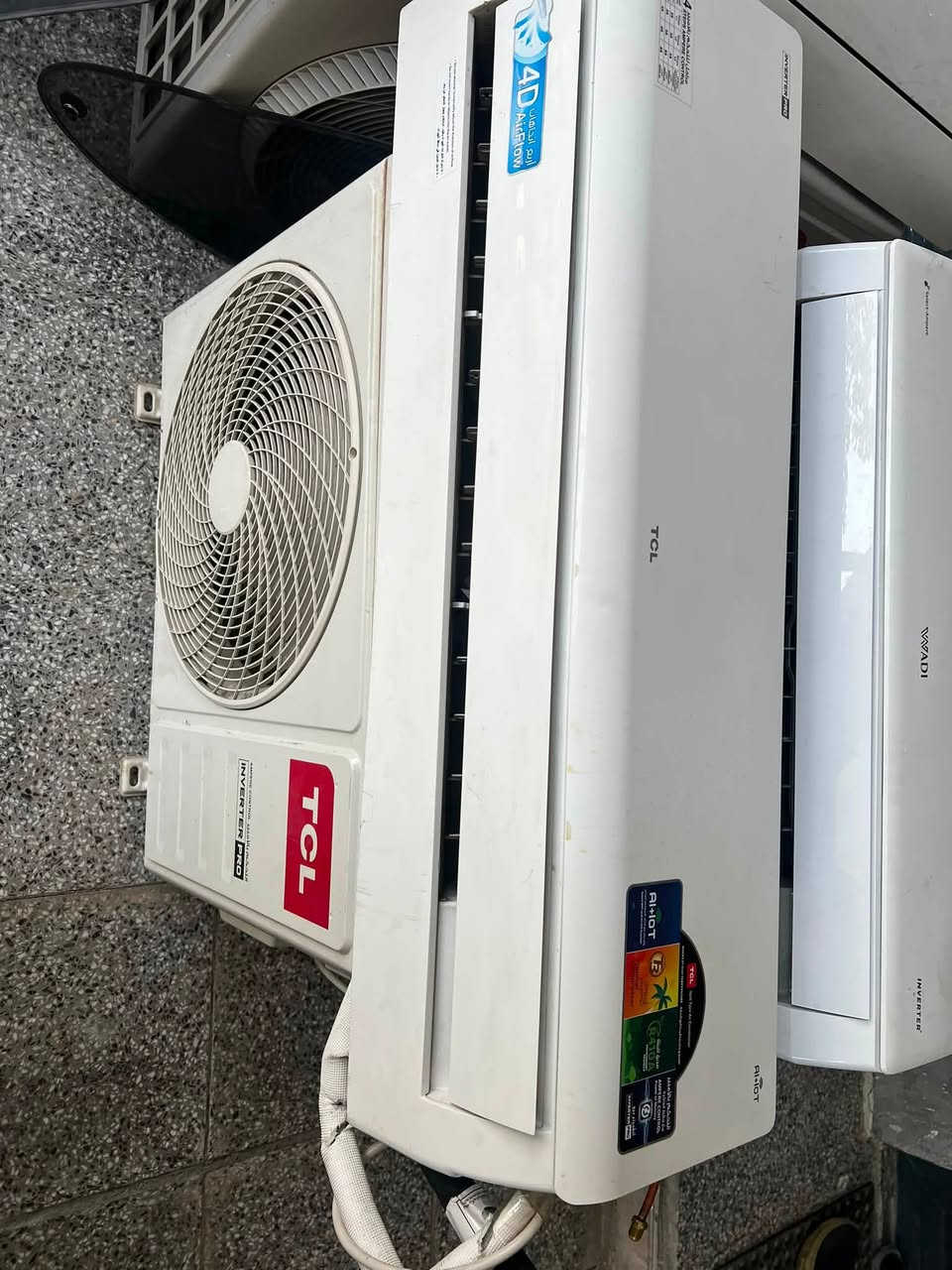السلام عليكم 
للبيع سبلت 
نوع TCL
حجم طن و نص 
انفيرتر تحكم امبير 
السعر 475 الف 
***********
