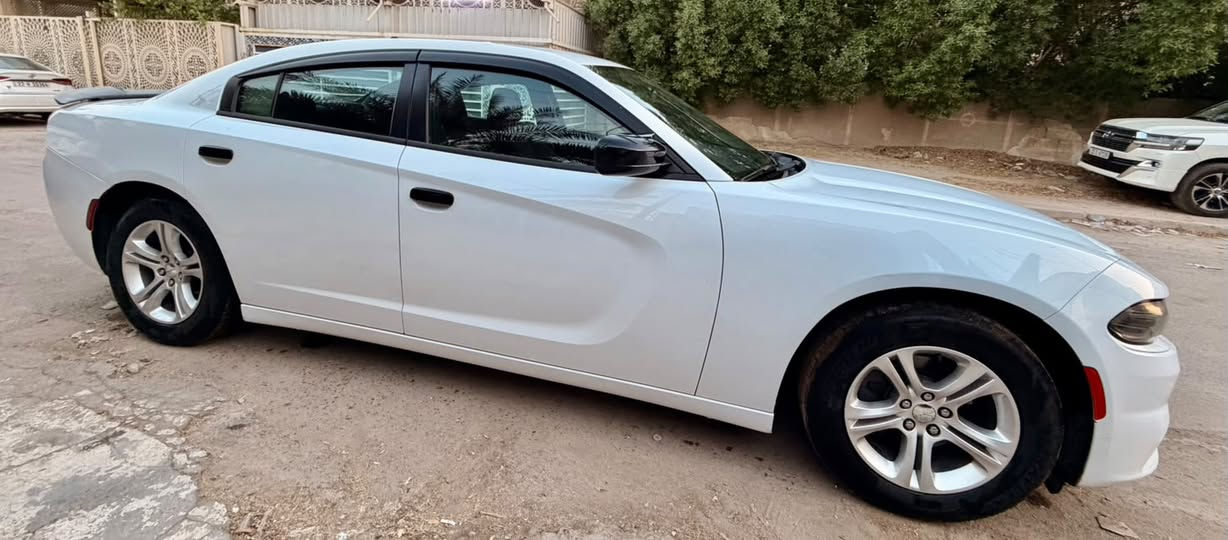 السلام عليكم 
جارجر خليجي هارلم 2019 sxt
مواصفات الsxt 
ماشية 91,500 ميل
بيهه طخة خفيفة بالجاملغ الخلفي ومصلح بارد 
وطخة خفيفة ( موضحة بالصور ) خشم الجاملغ الامامي
الباقي مكفول كير محرك 
صدر تايرات جدد 

***********

