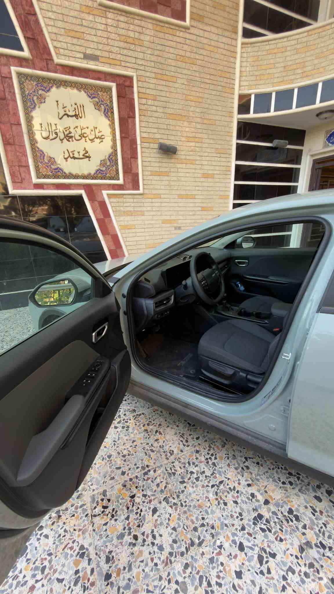 K4
كي فور دخول جديد مديل 2025 لون فستقي
حادث فقط جنطة مواصفات :
بصمه 
تشغيل عن بعد
حساسات
كامرة خلفية
داخل لون اسود
ماشية 14الف

 سيارة موجود بغداد الامين الثانية
سعر155بيها مجال بسيط بدون رقم
للتواصل 

+964 771 283 2387
