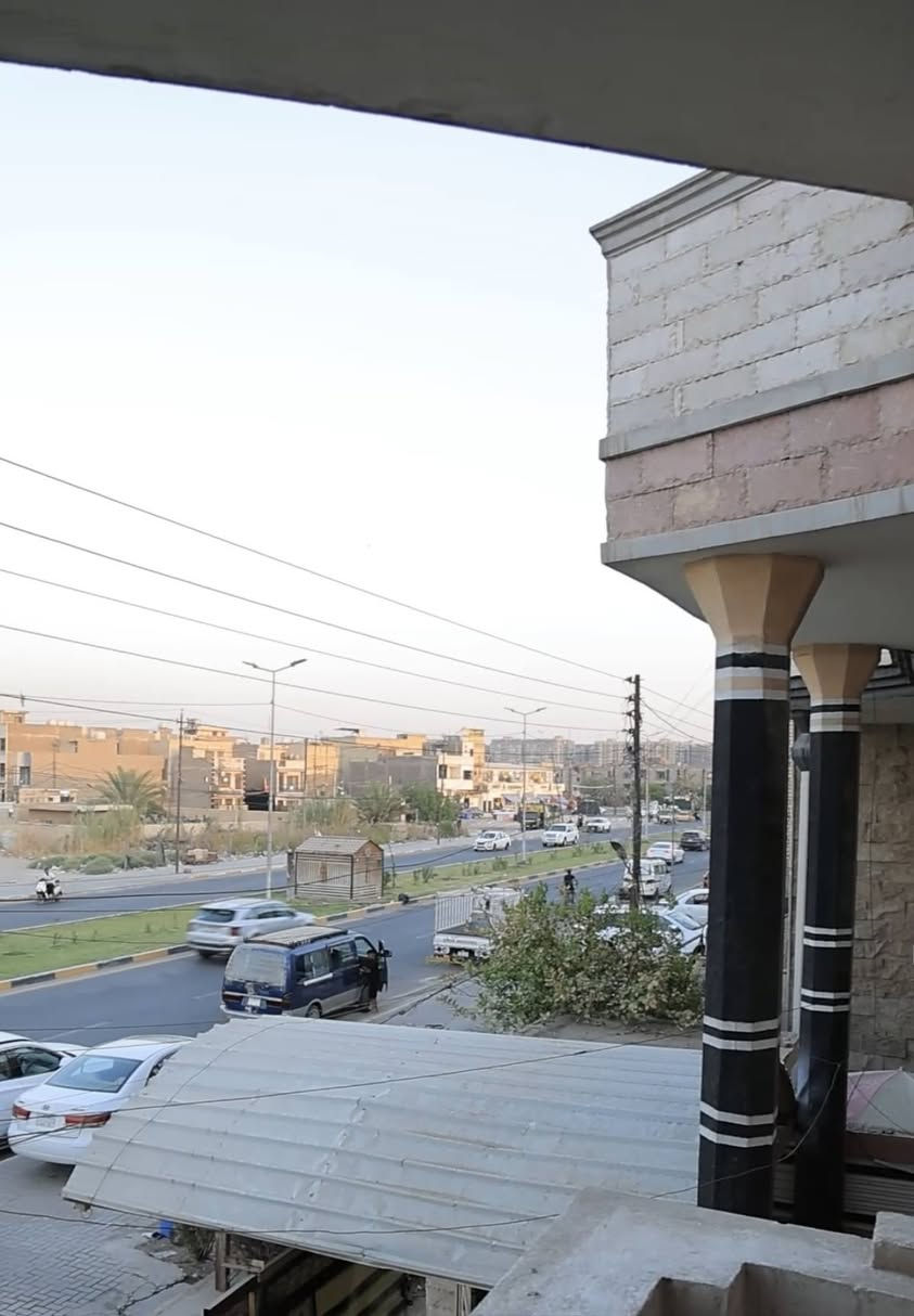 دار للبيع 200م في بغداد حي الجهاد مقابل شقق حي السلام السكني موقع شارع تجاري.
للاستفسار:
***********
واتساب..
