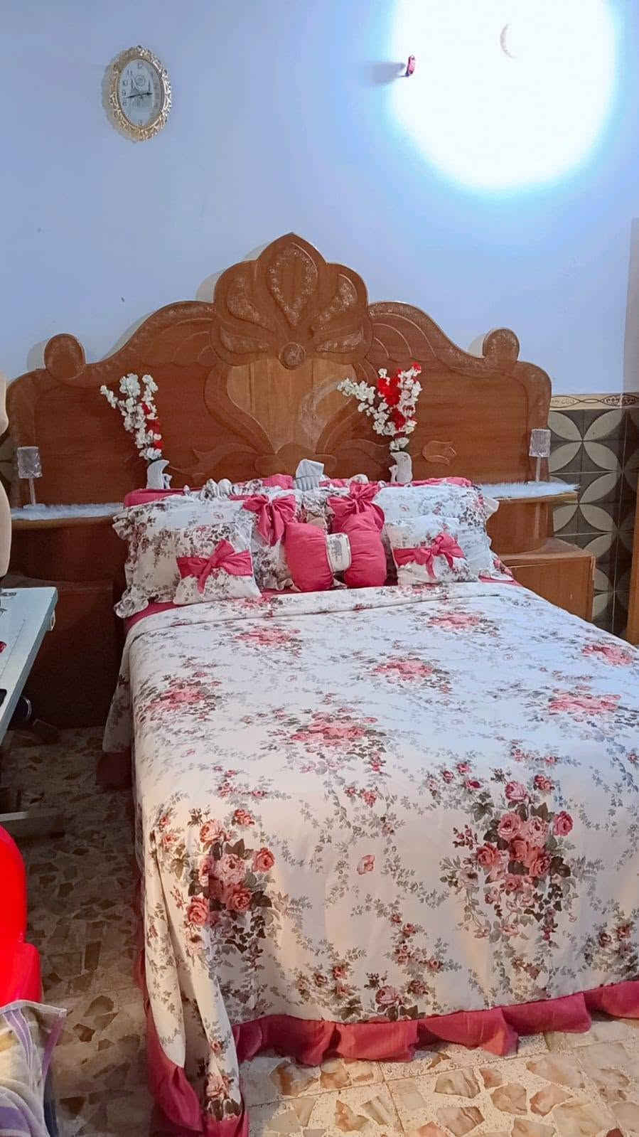 غراض للبيع 
مجمده عوزه بس غاز ⛽ سعره ب100 وبيه مجال 
تخم 10 مقاعد سعر ب275 وبي مجال 
غرفه نوم 💤 صاج سعره ب600 وبيه مجال 
***********
