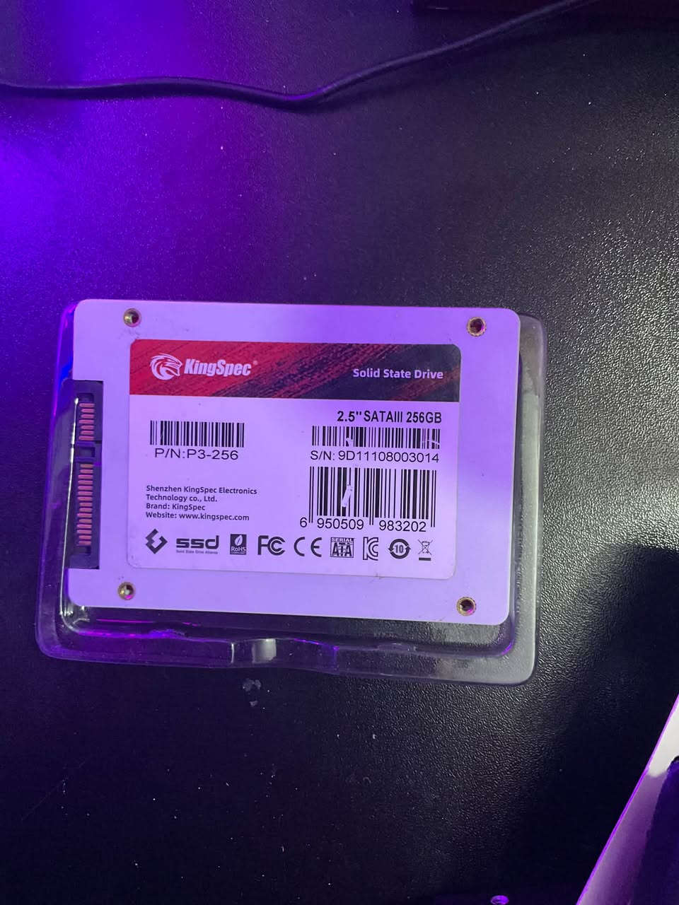 للبيع قطع حاسوب مستعملة:
* رامات: Addlink Spider X4 RGB | 16GB (8x2) | 3600MHz - CL18
 * هارد HDD: Toshiba 2TB
 * هارد SSD: KingSpec 256GB
🚚 يتوفر توصيل
📞 ***********
