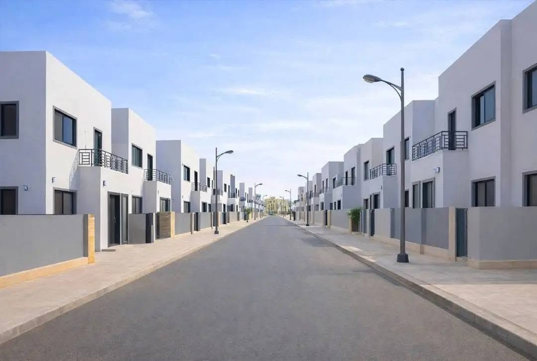 🏡 دار في مجمع السلام السكني :
📐 مساحة الدار ٢٠٠م ،، 📍 موقع الدار في مدخل المجمع ،، وجه الدار على جامعة الكفيل ،، البناء طابوق جمهوري ،، جاهز للسكن ،، 
يدفع ١٠٥ مليون ، المتبقي مصرف عقاري ،، وبدون كفيل ،، بدون تطلوعه ،،
للاستفسار :
📞 الاتصال عبر الواتساب على الرقم ***********
