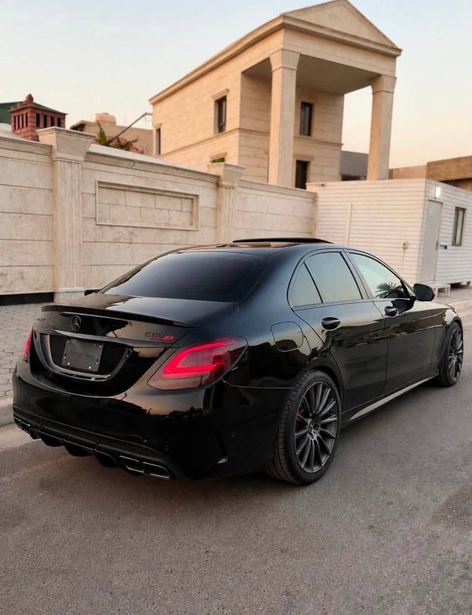 #النخبة_لتجارة_السيارات
#اللهم_صلي_على_نبينا_محمد

مارسيدسC300

موديل 2019

محرك4سلندر تيربو

محدث داخلAMG

ماشية58000كيلو

السيارة مغلفةppfطافي

ضرر السيارة جاملغ ونصف البنيد 

المواصفات:

✅سقف بنوراما
✅دبل ماوس
✅شاشة ديجتال متصله ٣ وضيعات عدادات ( سبورت -
الافتراضي - متقدم )
✅اوتو بارك ( السيارة تركن نفسها )
✅اوتو ستارت ستوب
✅كامرات360 درجة
✅رادار ومساعدات قيادة
✅نظام التحذير والحماية الأمامي
✅لايت Multibeam الذكي الأصلي
✅إضاءة ترحيب عند فتح السيارة
✅هيتر (تدفئة مقاعد)
✅بصمة تشغيل ودخول ذكي
✅شاشة كبيرة ونظام معلومات متطور
Comfort / Sport / Sport+/) أوضاع قيادة متعددة
(Individual
✅حساسات أمامية وخلفية
✅مرايا كهربائية قابلة للطي
✅داخلية جلد وكنتارا مميزة وفاخرة
✅تكييف ثنائي المناطق
✅ Ambient Light إضاءة داخلية فاخرة
✅ ستيرن AMG متعدد الوظائف
✅محرك وكير وشاصي بحالة سليمة
✅وضعية النطاق المريح 
✅قيادة ذاتية كاملة
✅تحديد مسار
✅مثبت سرعة
✅مري قلاب
✅تعتيم المري اوتو
✅ كيجات إلكترونية
✅مقاعد جلد وكهرباء

📍مكان السيارة:بغداد المنصور

🟢لمعرفة السعر اكتب رقم 1في التعليق
🟢لطلب صورة السونار اكتب رقم2في التعليق

☎️للأستفسار الاتصال:
***********
