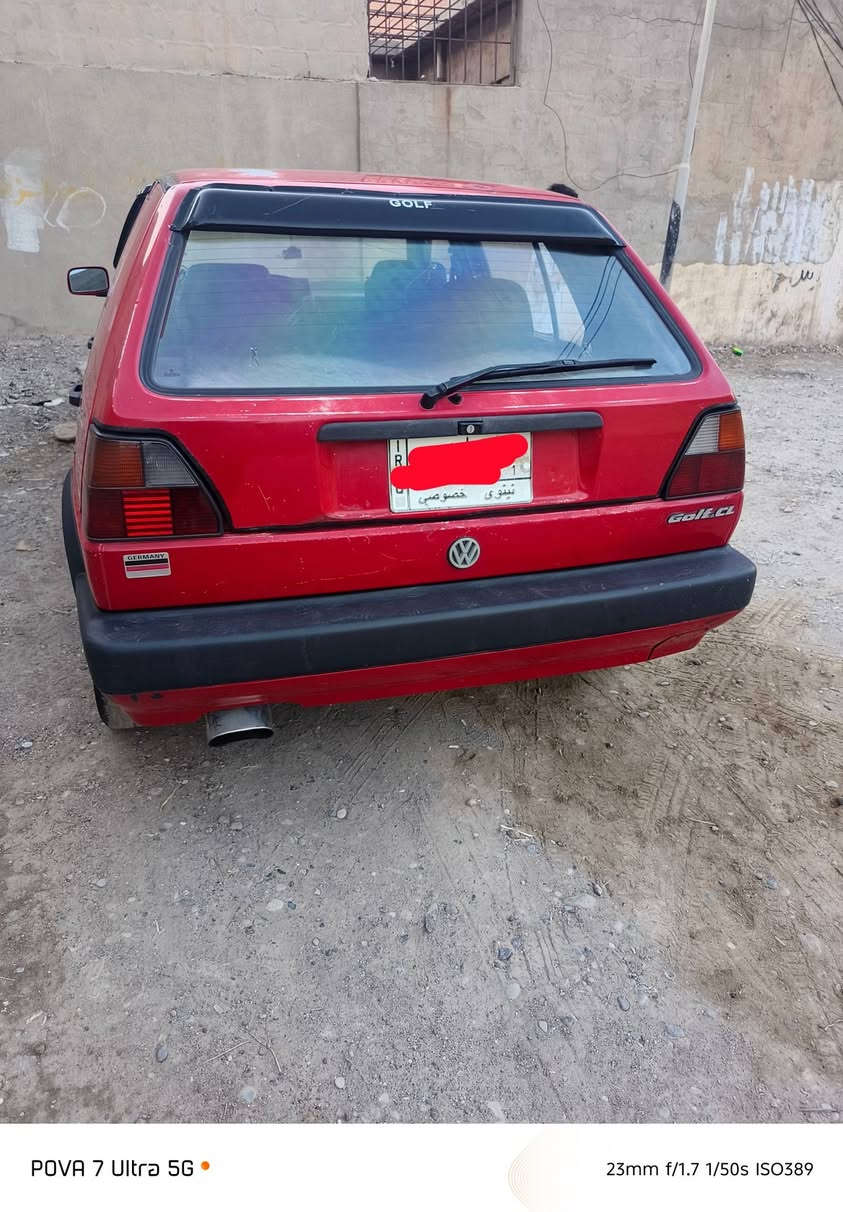 كولف موديل ١٩٩١ 
محرك ٠٫٣ أربعة كير 
طخم وحدادية كلو جديد 
محرك وكير هم بشرط 
السعر ٣٥ وبيها مجال بسيط 
***********
