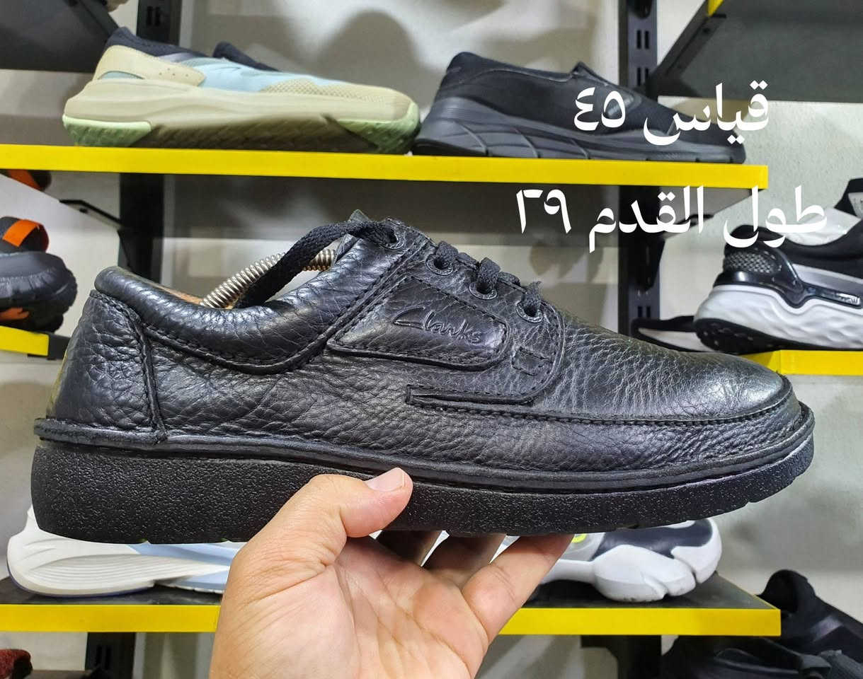 تخفيضات تخفيضات الف فقط اوربي أصلي
يوجد توصيل 
التواصل عالخاص أو على الرقم ***********

نص مكتوب في الصور:
- قياس ٤٣
- طول القدم ٢٧
- قياس ٤٣ طول القدم ٢٧.٥
- قياس ٤٣ طول القدم ٢٦.٥
- قياس ٤٠ طول القدم ٢٥.٥
- قياس ٤٥
- طول القدم ٢٩