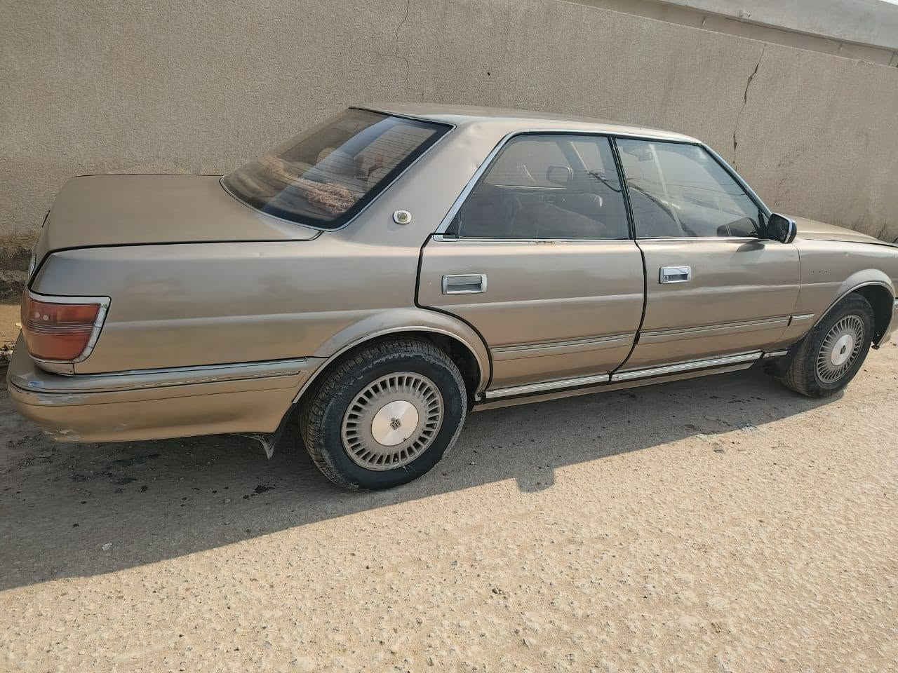 هارتوب 1991  رقمها بصرة
محرك بلادي  7MGE  3000
مال بيت  نشطة ونصبتها حلوه  باسمي شخصيا
هزه جديده ورقم انگليزي  وسنويتها الى 2030
مكفولة من الگص والنقل جثة 
محرك وگير خير من الله مكفولات 
البدي مصبوغ عام  جمالية 
تريد وكالة او مداورة  حاضر 
مكان السيارة البصرة الجزيرة 
سعرها 39 $  بيها مجال قابل للتفاوض
رجاءا اذا ما تشتري لا تكسر بالسعر  
رقمي ***********
