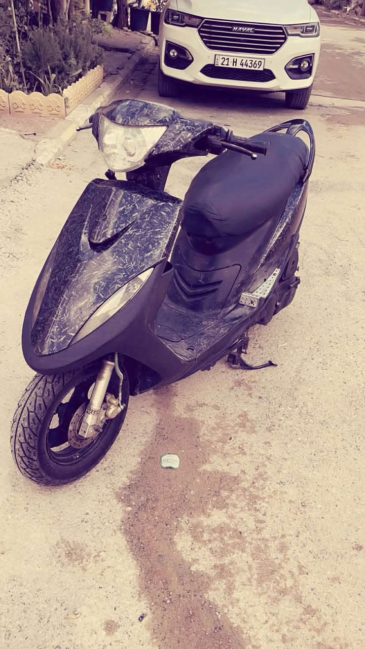 السلام عليكم ماكس عدله بوشه 49بلادي دراجه مصارلها شهر من نزلتها رمبه دراجه متعوب عليها ما ناقصها ايشي كلجات رياضي صالنصه رياضي شلعه معدل ومكفوله من كلشي لانضوح لا تبخير لا تنقيص دراجه مكفوله من الويل للويل  مكان الدراجه سليمانيه بازيان لل ستفسار واتساب ***********
