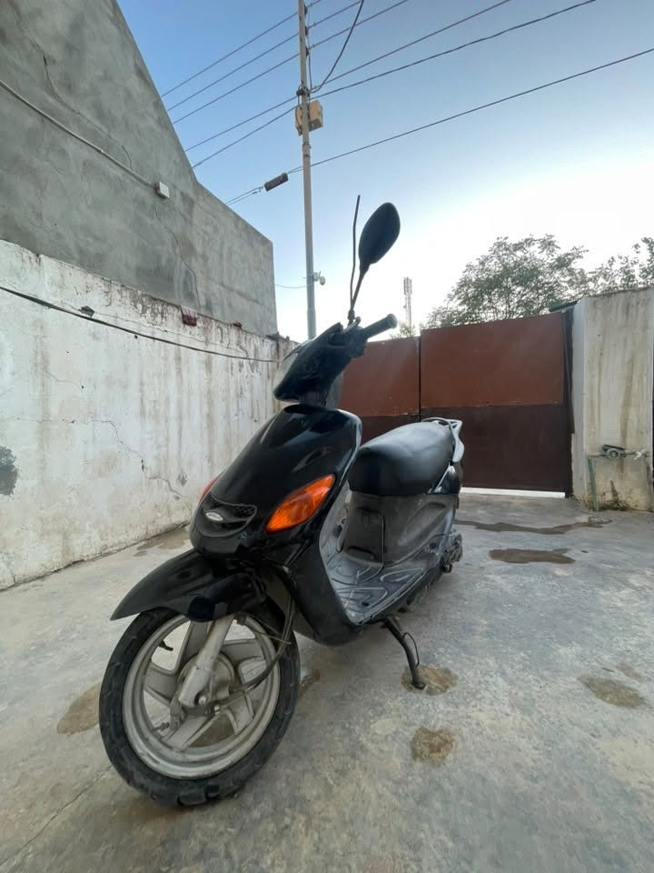 هۆندا یابانی ئەسڵی
هەموو گیانی بەشەرت زۆر پاک و بێمەسرەف 
گێچی ١٢٠
دوو تایەو ڕۆنی تازە گۆڕاوە 
سعر ٣٠٠ هەزار
سلیمانی
***********
