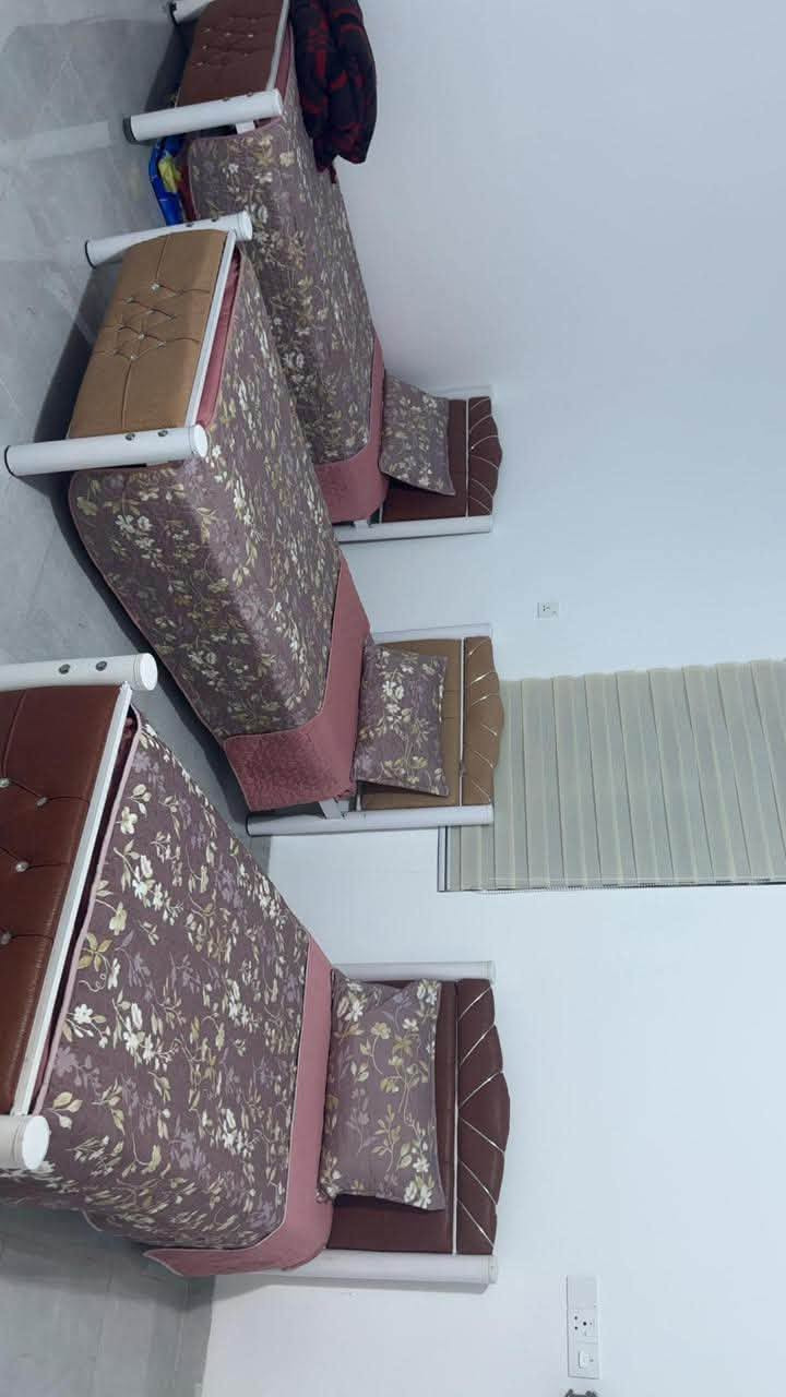 مزرعة للإيجار اليومي 🏡🌳
📍 الموقع: بغداد –الوسفية 

✔️ أجواء هادئة ومناسبة للعوائل

✔️ مساحة واسعة وخدمات متوفرة
 

✔️ مثالية للراحة والونسة

📌 للحجز والاستفسار يرجى الاتصال أو المراسلة على واتساب: 

عبود الشيخ
 📞 ***********

 موثق في تطبيق اجرلي لسياحة المزارع في العراق 🇮🇶
