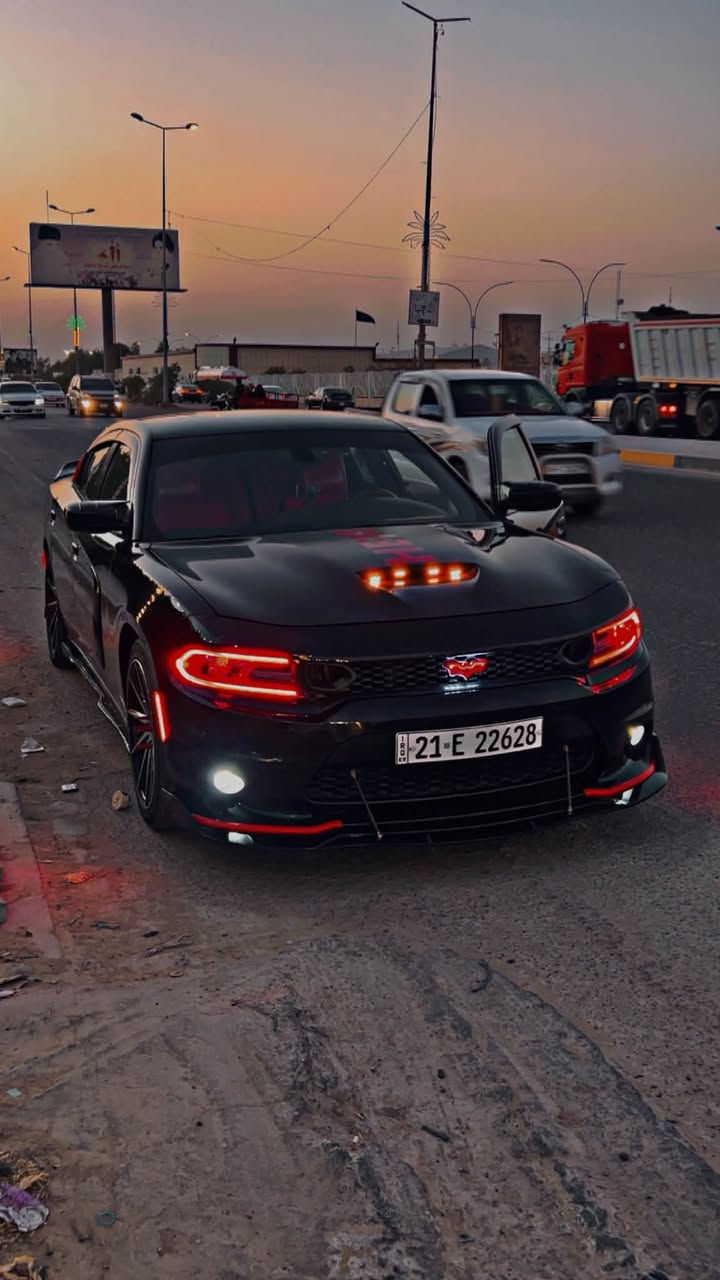 2016 Dodge Charger SXT V6
132 ML
• Engine: 3.6L V6
• Trim: SXT
• Model Year: 2016
• Transmission: Automatic
تو ويل وارد كندي كلين تايتل بالعراق صار بيها طخه باب وجاملغ السايق وتبدل نفس اللون بدون ايرباك 
مواصفاتها عاديه بس اني مزود عليها مواصفات مثلا 
شفتات ستيرن 150 $ دمام خلفي هوه وشده 250 $ شاشه جبيره اصليه SRT 400 $
ويل 20 جديد وحيل نضيف 500 $ تخم تاير امامي 245 وخلفي 275 تخم استدات طلقه 
داعميات امامي خلفي SRT 
دركه رياضي 250 $ وسستم اناره داخليه متغيره 100 $ 
مازدات اصليه ولد وعدسه متغير وبلوجكترات اصليه 500 $ كزوزت موبار منفصل اصلي قفايص 300 $ صوتها يجنن ولا جنها V6 وكت كامل SRT من سبايدر ودوس وسكوبات بيبان وجام ولحايه ودفيوزر وحلوك CORSA 
سستم دواخل كاربون فايبر 100 $ دواخلها شوط شركه حيل نضيفه فلنجات اماميه مشيفه رياضيه 150 $ دسكات موبار صدر رايسنك الاصلي دبلات جدد اصليه بلكات شابيون بلاديات دبل فان المراوح 600 الف هنه والولد 82 يعني انسى شي اسمه حماوه 
وعليها برمجه دعسه وفتح فصله يم ايلياس 
عليها سترس بار اصلي وشوته رياضيه KN 200 $ 
اويل كاتج كان 
راديتر جديد واتر بم جديد دهل كله لوكاس 5/20 وفلاتر اصليه وبانزين كله محسن شرط احمر اديرلها وفيتبم جديد موبار تفصيخ البنيد مالها محدث فقط والسياره باسمي شخصيا رقم سليمانيه السياره هواي مصروف عليها الله شاهد 
سعرها 178 وبيها مجال بسيط ومكانها بغداد 
***********
قبل اسبوعين مطلعها من مركز بوليش ونانو سيراميك عنايه متكامله وباتر AC DELCO اصلي
