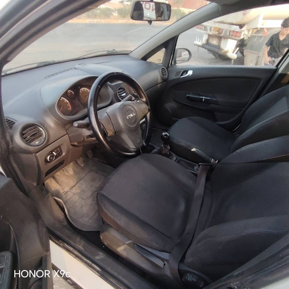 Opel corsa 
مۆدیل ۲۰۱٤ 
بێ سبوغ بێ لێدران 
گێڕ مکینە بەشەرت 
فول مواسفات گێڕ عادی 
جام شباع 
لەسەر دەقی شریکە ماوە 
هەتا بڵێی توندو تۆڵە 
بەناو کردن بەشەرت 
هەولێر 
***********
کۆڕک واتس اب
٥۳ مجال أربيل, العراق
