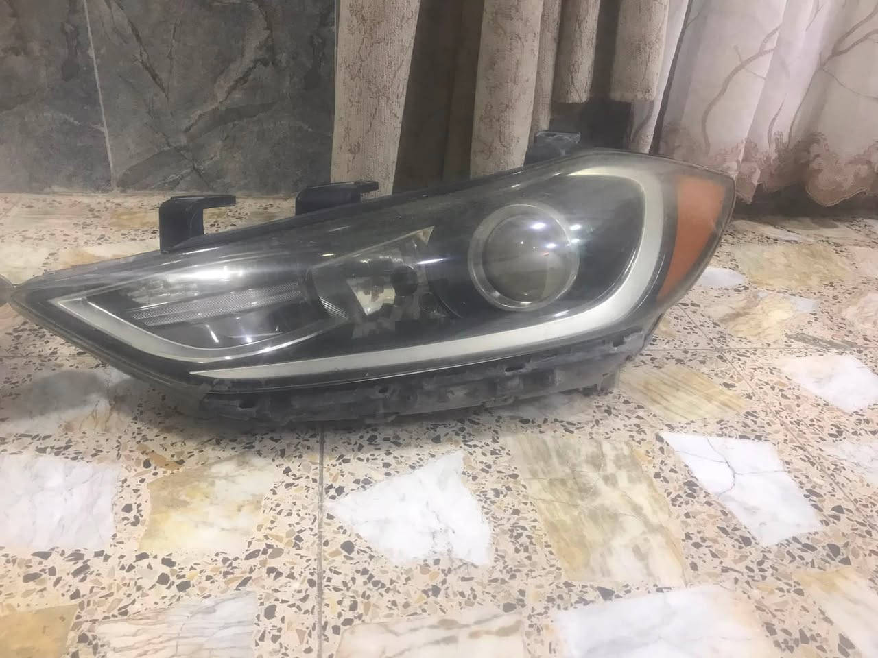 السلام عليكم زوج مازدات مال النترا امريكي جدد بدون اي كسر او لحيم السعر ١٥٠ الف ***********
