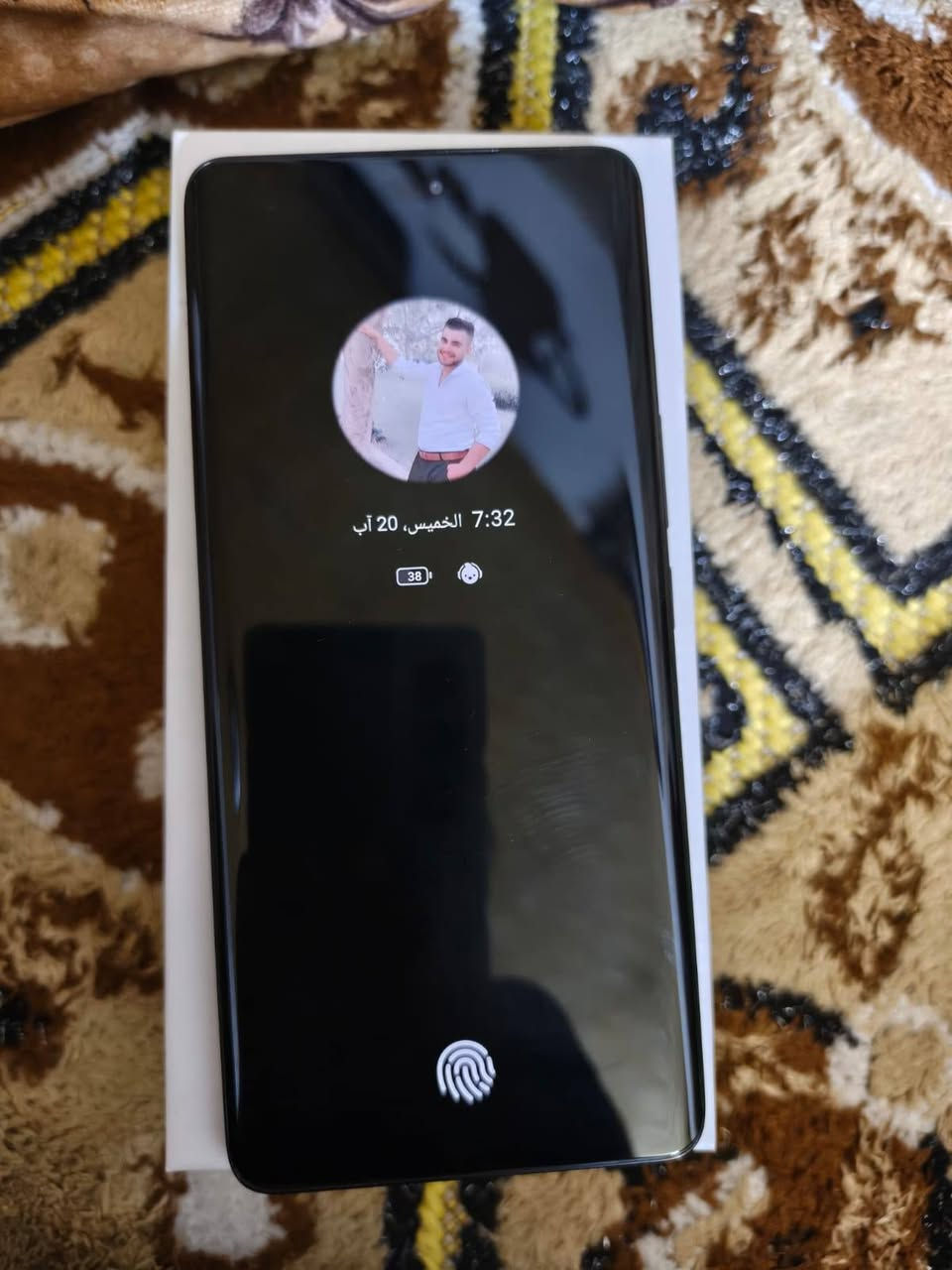 سلام عليكم ***********
HONOR  X9C
ذاكره 256
رام12
بطارية 6600 
الجهاز زلغ مابي نضيف غراضه كامله كارتونه وشاحنه 66واط مال جهاز اصليه استخدام قليل 
السعر 380
