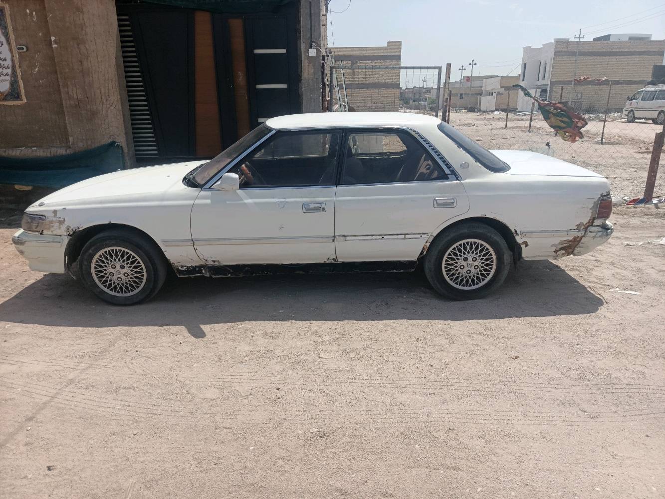 سياره كرسته مكينه واكير مال ملكه ديفور الزغير حجمه 2.5 مجفته استوني 6سلندر كلوبات سكنات كلهن شغالات البواب سليمه فقط الباب الخلفي ميفتح ججهت اليمين كشنات نضيفه دواخله نضيفه حدديته نضيفه سعر  6،500،000وبيه مجال بصيط مكاني نجف نداء عمود 83