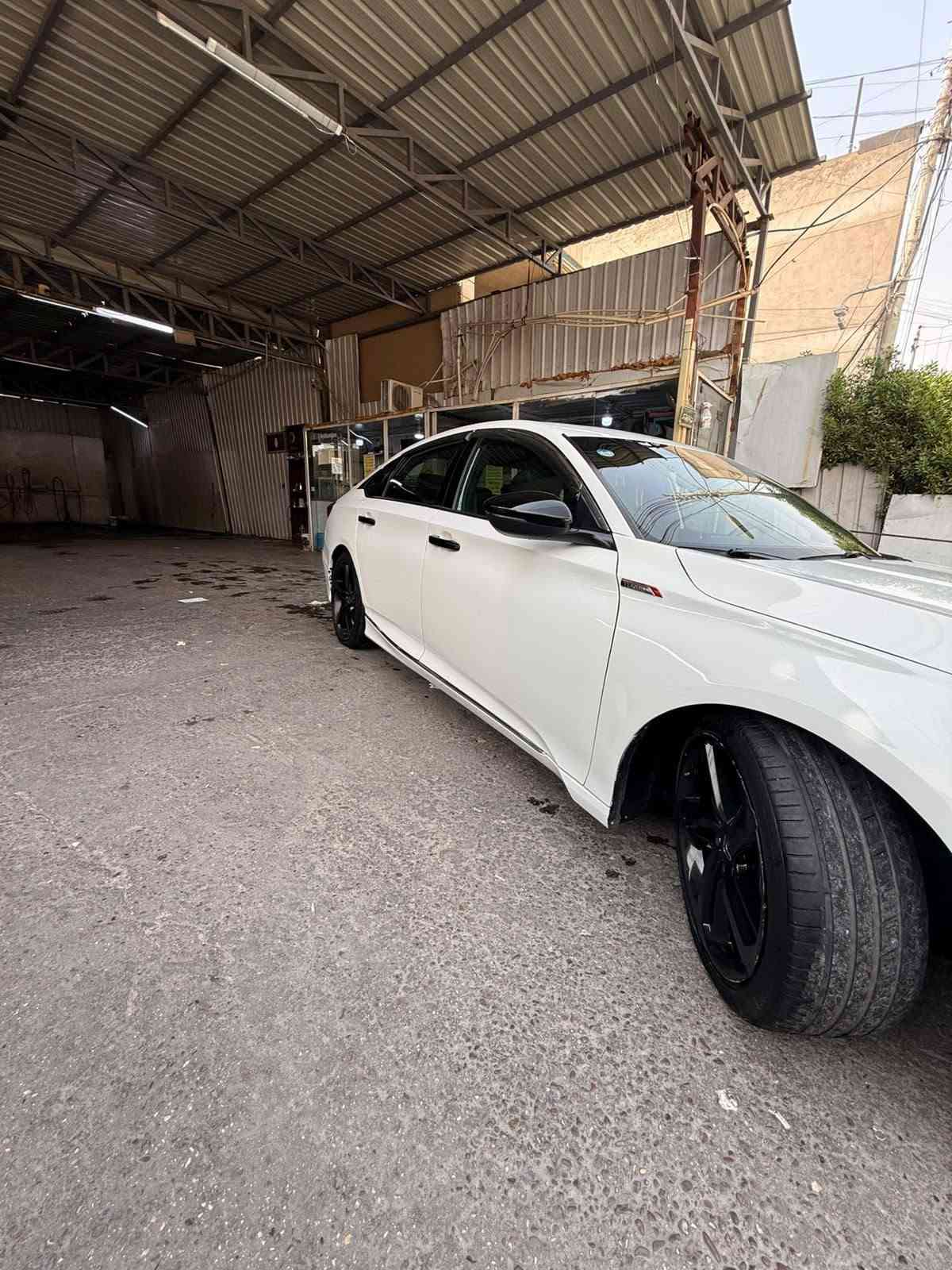 اكورد ٢٠١٩
وارد أمريكي 
ابيضّ
محرك ١٥٠٠تيربو
سبورت
***********
