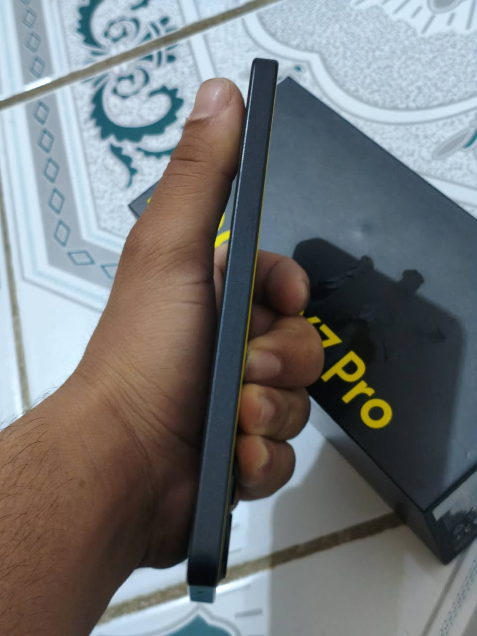 بوكو اكس٧برو • ٢٥٦ • نضيف
