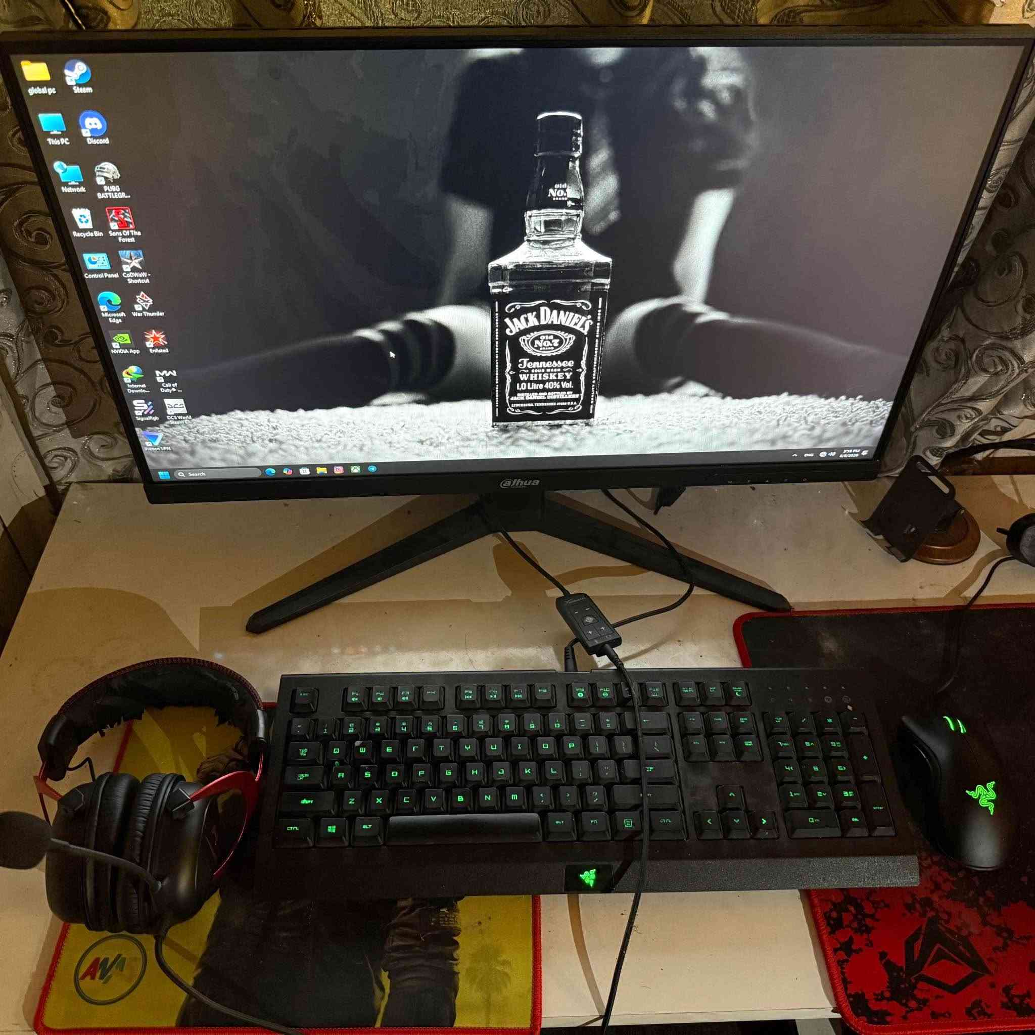 تجميعة للبيع 
اسخدام قليل جداً اخو الجديد المكان بغداد كراده
الرقم للتواصل ***********

CPU: Intel Core i5-14400F
GPU: RTX 5060 Dual - 8GB
Motherboard: ASUS PRIME H610 - D4
RAM: DDR4 16GB (8×2) 3600MHz RGB
Storage: NVMe 1TB - Gen 4 - 5000MB/s
PSU: Sogotep - 750W
CPU Cooler: Cooler Master V3
Case: Cooler Master 520 - 5 Fans

🖥️ الشاشة

FHD — 1920×1080 | 27” | 180Hz | 0.5ms | Flat | IPS

اون لاين يو بي اس 

Online UPS — GETX 1000VA

🎧 السماعة
HyperX Cloud II
Razer Keyboard + Mouse

السعر 1,650,000 وبي مجال قليل بغداد, العراق
