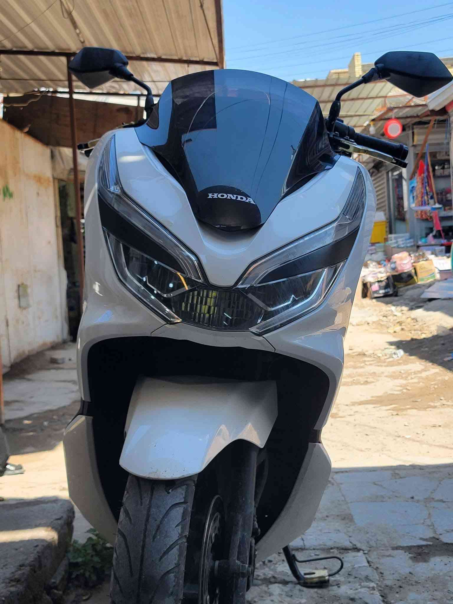 جيل الثالث Pcx
موديل 2020 ياباني وارد كوري 
كهربائيات كلها شغاله 
كلجات 
ومكينة خرسة 
حساس ازدحام A
تدفئة باليدات 

بغداد الحسينية / ***********
السعر 14
