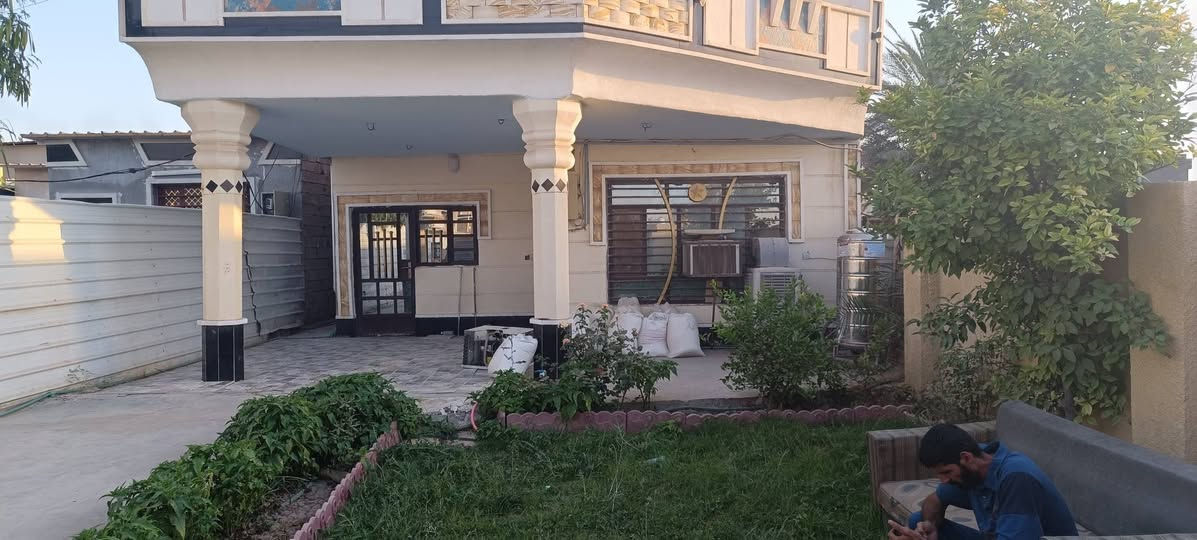 دار مساحتة 300 تحويل حصة سند 25 على طابو المحموديه واجهة 8.5 ونزال35.25 واقع حال 334
تفاصيل البيت بل فديو العنوان هوررجب قريب من مجمع المنتجع امواج البحر 

 خدمات كاملة ماء كهرباء وتبليط مواد ذهبي انترنيت ضوئي بيت يتكون من 3 غرف نوم طابقين 

تواصل على ارقام التالية 

***********

***********
