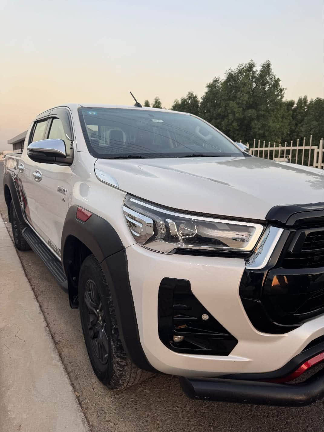 تويوتا هايلوكس 2024 SAR SAS 4x4
السيارة مرقم بغداد ب اسمي
ضمان شركة ساز  100 الف او 3 سنوات
السيارة ماشية 50 الف كيلو
تشغيل بصمة
تبريد بالمقاعد
محرك V6 سلندر 4000 
حساسات امامي و خلفي
كامرة خلفية 
قطعتين تبريد
شاحن لاسلكي 
السعر 4 شدات بيها مجال
مكاني بغداد الحرية الاولى 
***********
