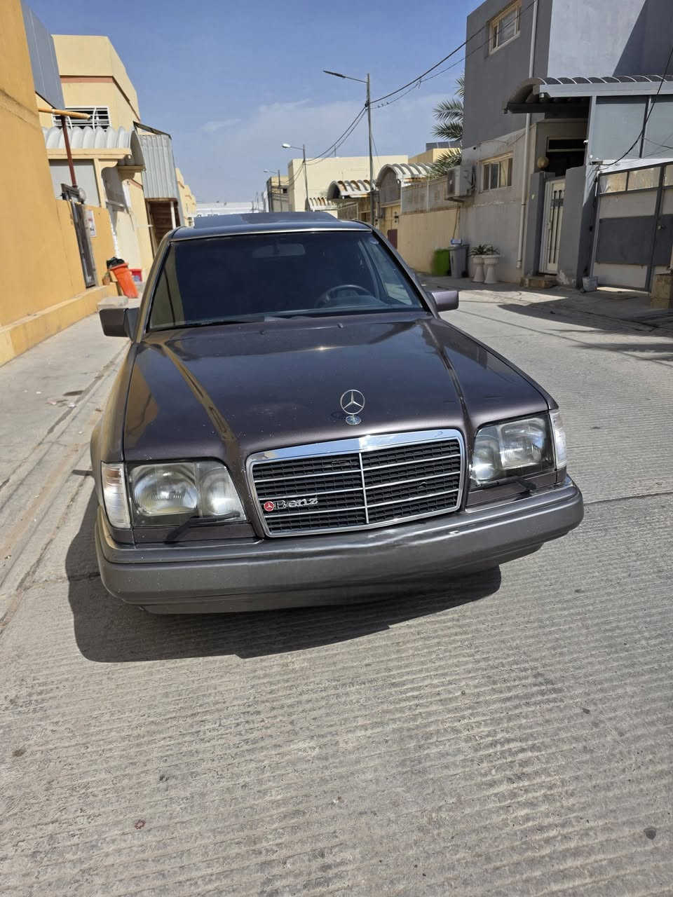 السلام عليكم
للبيع او المراوس حسب القناعه 
مارسدس بيبي شبح E320مديل 1994 رقم اربيل بأسمي
محرك خراطيم
كير D4 خمس نمر
فتحه سقف طكتين
جام امامي كهرباء وخلفي جوبي
كشن السايق كهرباء
مري كهرباء
 تبريد شغال ثلج
ايرباكات سليمه
بدون صبغ بيه جراد قليل
ويل 16 وتخم تاير جديد ستوني شاده
حداديه جديده ستوني سويته
قواعد دبلات سليمه لا خياس ولا تعمير
غرفه مخمل مال 94 بلاد
شغال APS
دبل مروحه امامي
دبل فيت بم
السعر 85 ورقه وبيه مجال
عنوان النجف
***********
