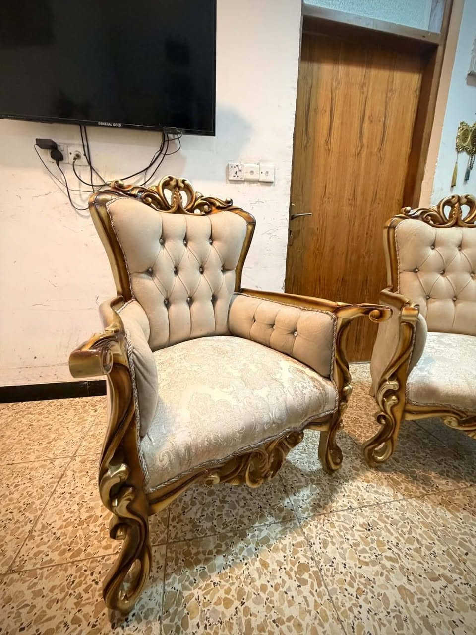 تخم زان • كنب