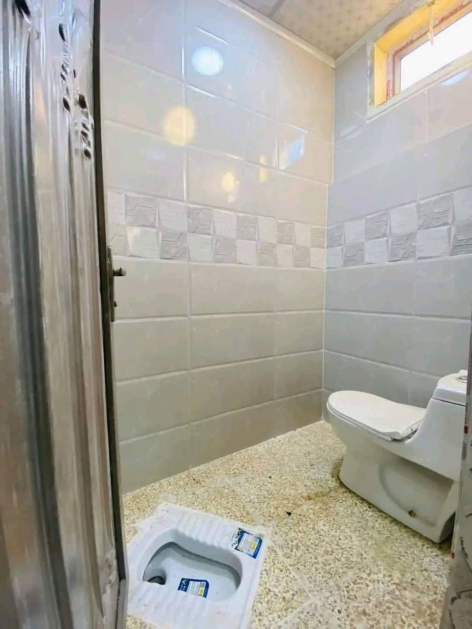 بيت للبيع المساحه 100 متر مربع حي صدام قرب جامع نورالدين زنكانه مقابل البيت سعر 80وبي مجال حديقه للاستفسار مراجعة مكتب عمر للعقار حي السماح الاركان 
   ***********
*********** ابو اياد
