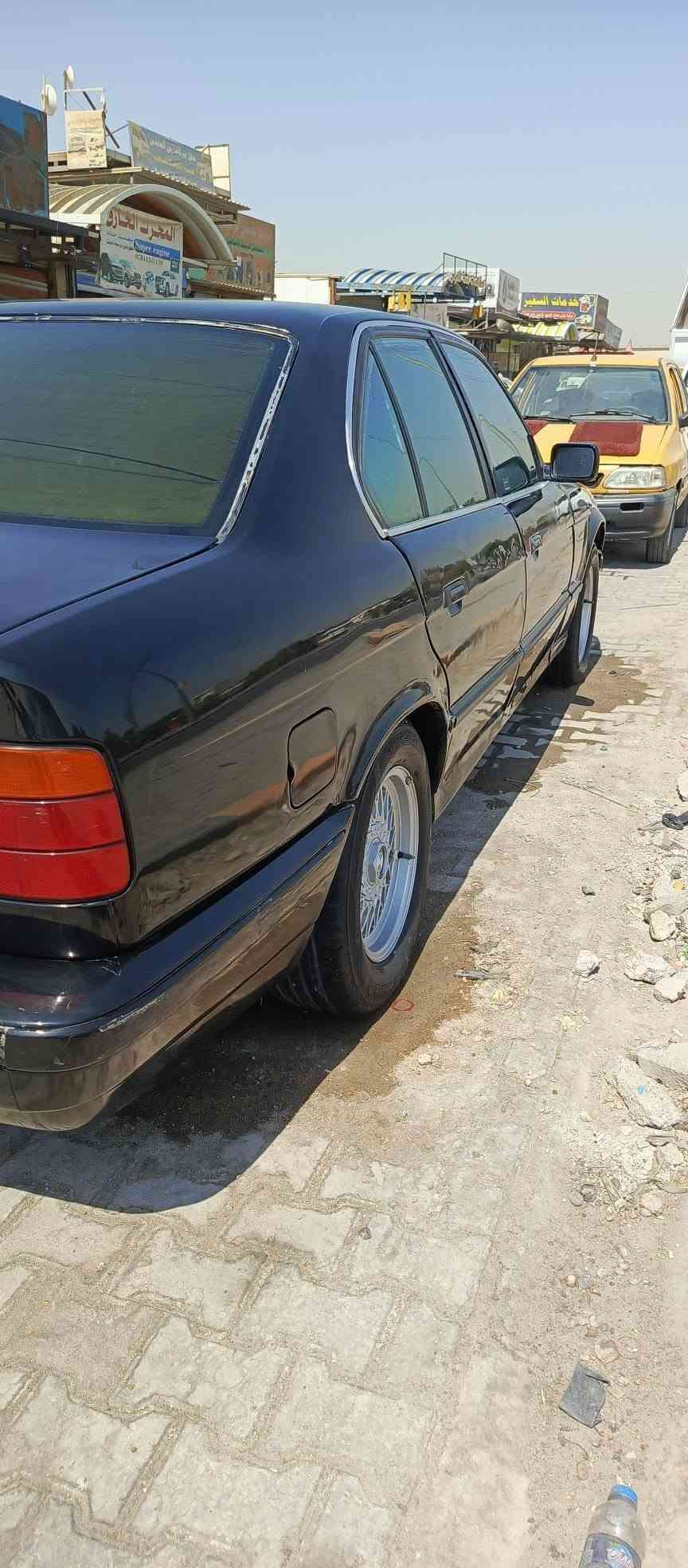السلام عليكم 525 سكر فانوس 
سياره موديل 92 
سياره اصل دبل ايرباك واصل بجم عريض سياره جاهزه للاخير ما ناقصها ولا الف تخم تاير حداديه ماكينه كير كلهن شرط سياره نعمه من الله المكان نجف الاشرف 
تفاصيل على هذا الرقم 
*********** النجف, العراق

