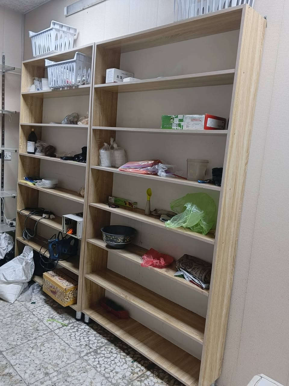 رفوف عدد 4.., 125*225 استعمال قليل جداً للبيع المكان بغداد مدينه الصدر للاستفسار *********** وات ساب موجود
