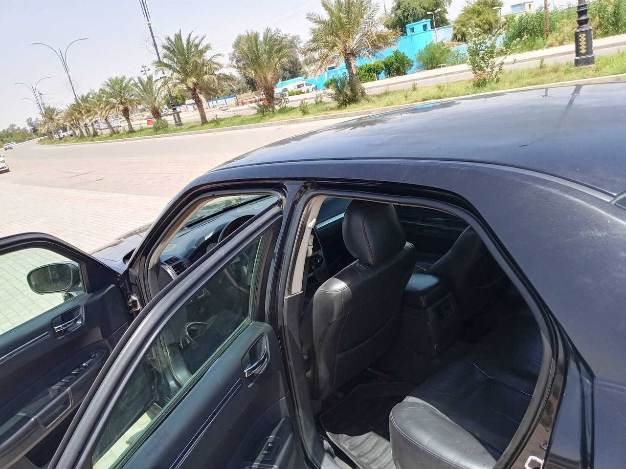اوبامه للبيع 2010
سلام عليكم 
3500اصل
رقم اربيل 
ضرر قطعه وحده الباب وره السايق فقط
سياره استخدام شخصي ممشتغله خط
مكاني ميسان علي الغربي
رقمي *********** 
سعر 120وبيه مجال 
سياره كامله
