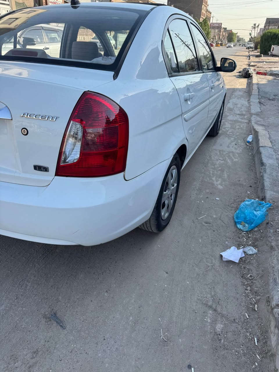 اكسنت ٢٠١١  رقم بغداد مشروع وطني شرط التحويل سياره كفاله من الصبغ والضربه مكينه ١٦٠٠ شرط گير شرط تبريد شغال  السعر 88 بيها مجال بسيط الشراي يتصل *********** مكاني بغداد المشتل بغداد, العراق
