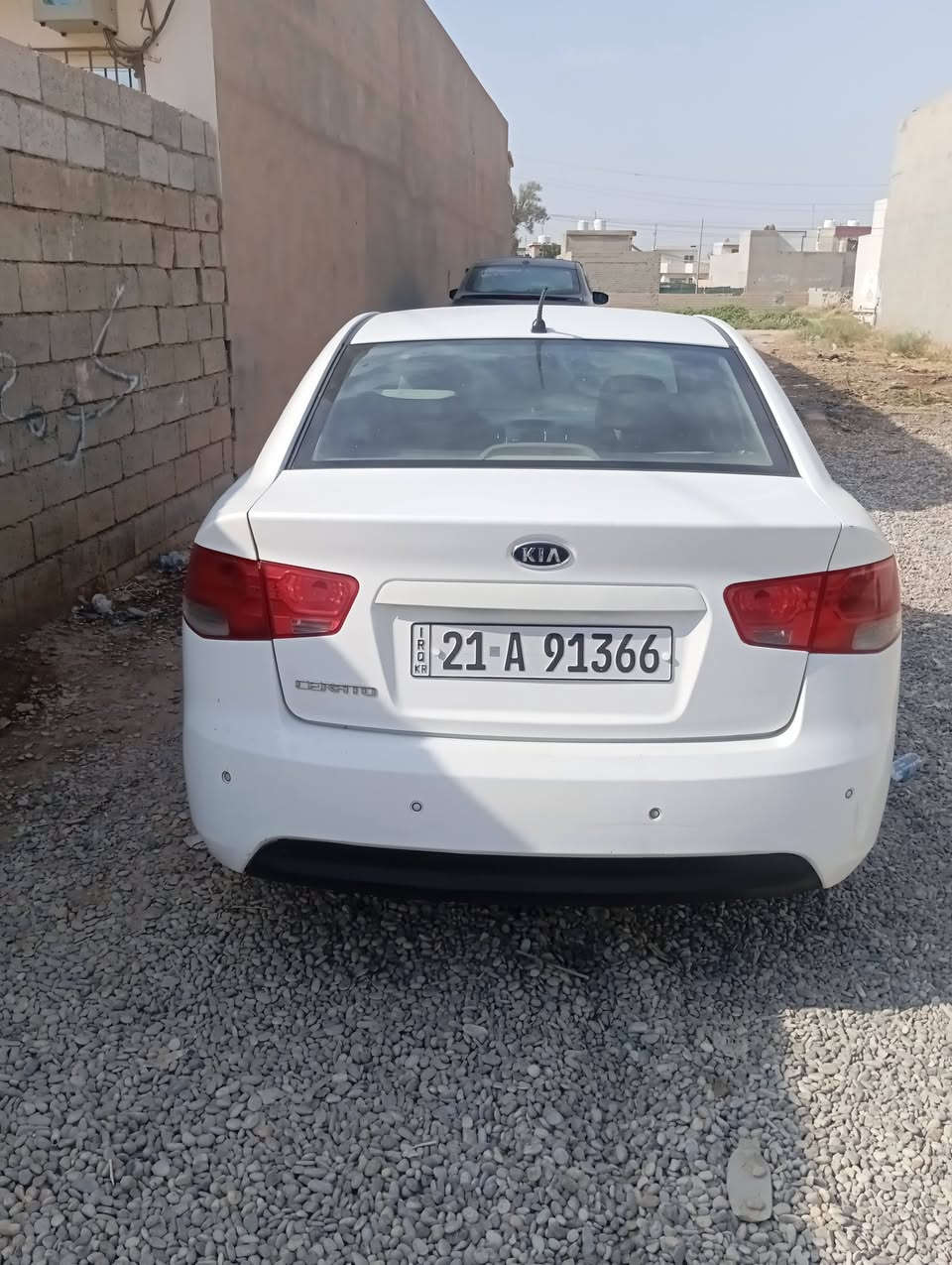 موديل 11قطعتين صبق باب وره السايق والجمرلق الخلفي  سنويه ورقم جديد  صدر جديد. 83 بيه مجال  ***********  مكان خانقين كلار.
