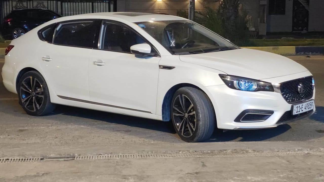 🚗 للبيع MG6 موديل 2022
المحرك: 1.5 لتر تيربو، 4 سلندر، 
فئة تروفي اعلى مواصفات بيها

ناقل حركة أوتوماتيك (DCT – 7 سرعات)

عداد الكيلو متر 57 كم

المواصفات:

استهلاك بنزين اقتصادي.

فتحة سقف

مقاعد جلد 

مقعد سائق كهربائي

تكييف أوتوماتيك / ثنائي المنطقة

نظام صوت مع بلوتوث + USB

وسائد هوائية 

مثبت سرعة

Auto Hold 

هاند بريك بصمة

نظام مراقبة ضغط الإطارات

كاميرا خلفية 

حساسات أمامية وخلفية

مرايا جانبية كهربائية مع إشارات LED

بصمة تشغيل 

دخول ذكي بدون مفتاح

إضاءة LED نهارية

السياره مكفوله بدون ضرر وبدون صبغ وجاهزه
رقم بغداد ابئسمي
رقمي***********
