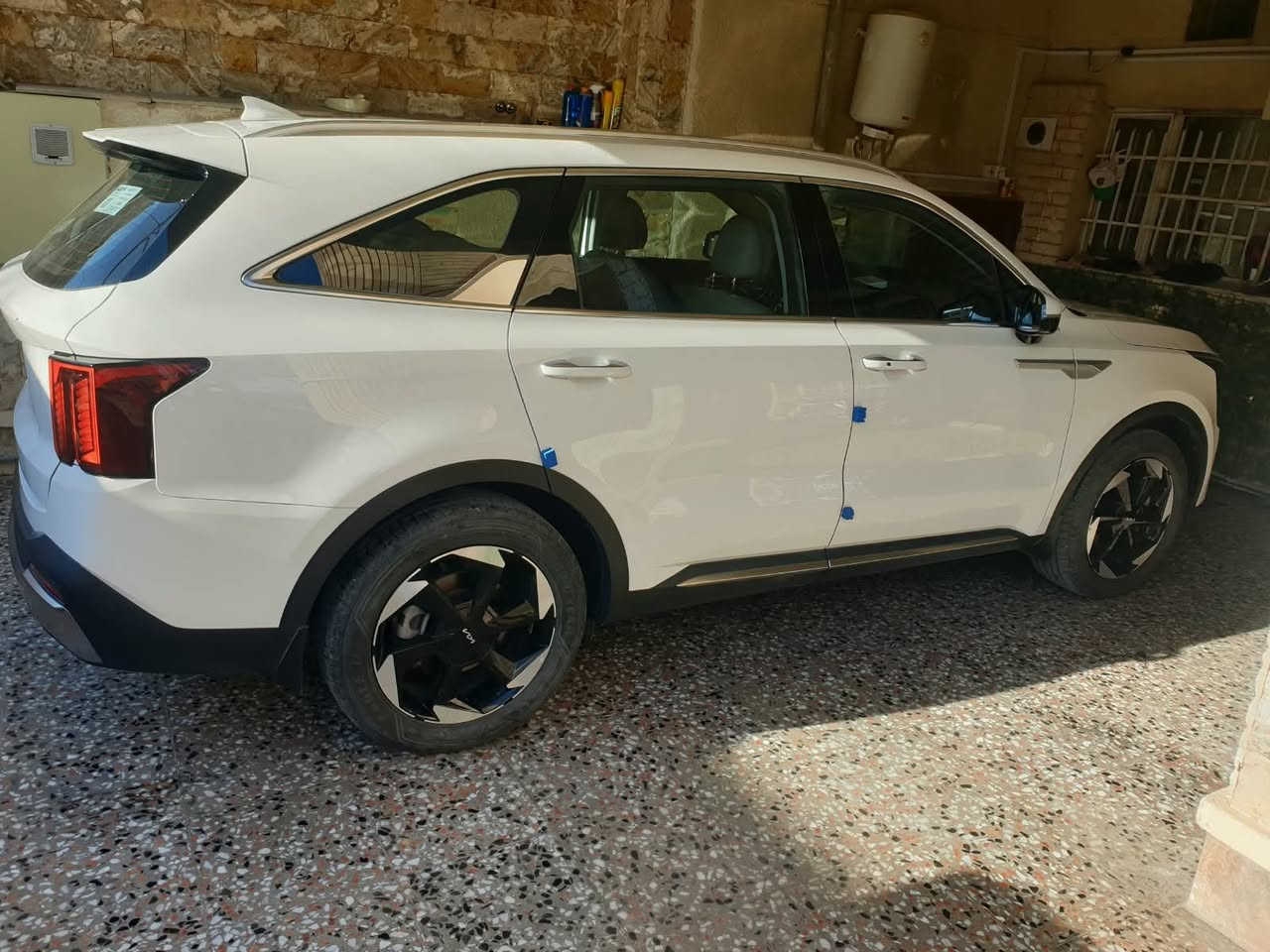 سورنتو 2024 رقم بغداد كيا دولية داخل الضمان تبديل الدهن كلة بالشركة. محرك 2500 MPI 4 سلندر. ماشية 19,000 كيلو. 7 راكب 3 قطع تبريد. تبريد لمس مناخين منفصلين. كير عصا. حساس امامي خلفي. كامرة خلفية. كشن سايق كهرباء. جنطة كهرباء. ويل 19. مري شفط. السيارة جديدة بيهة رصعة خفيفة باب الصندوق ومعدلة BDR وموضحة بالصور. السعر 40 مليون. الاتصال ابو ابراهيم *********** الغزالية. بغداد, العراق
