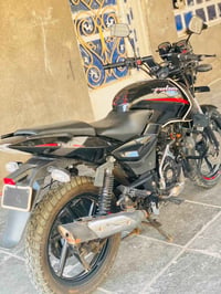 بوكسر خفاش موديل 22نضيفه كلش الوراق بجهك ع ترقيم مفتوحه فقط بوشه لأصلي...