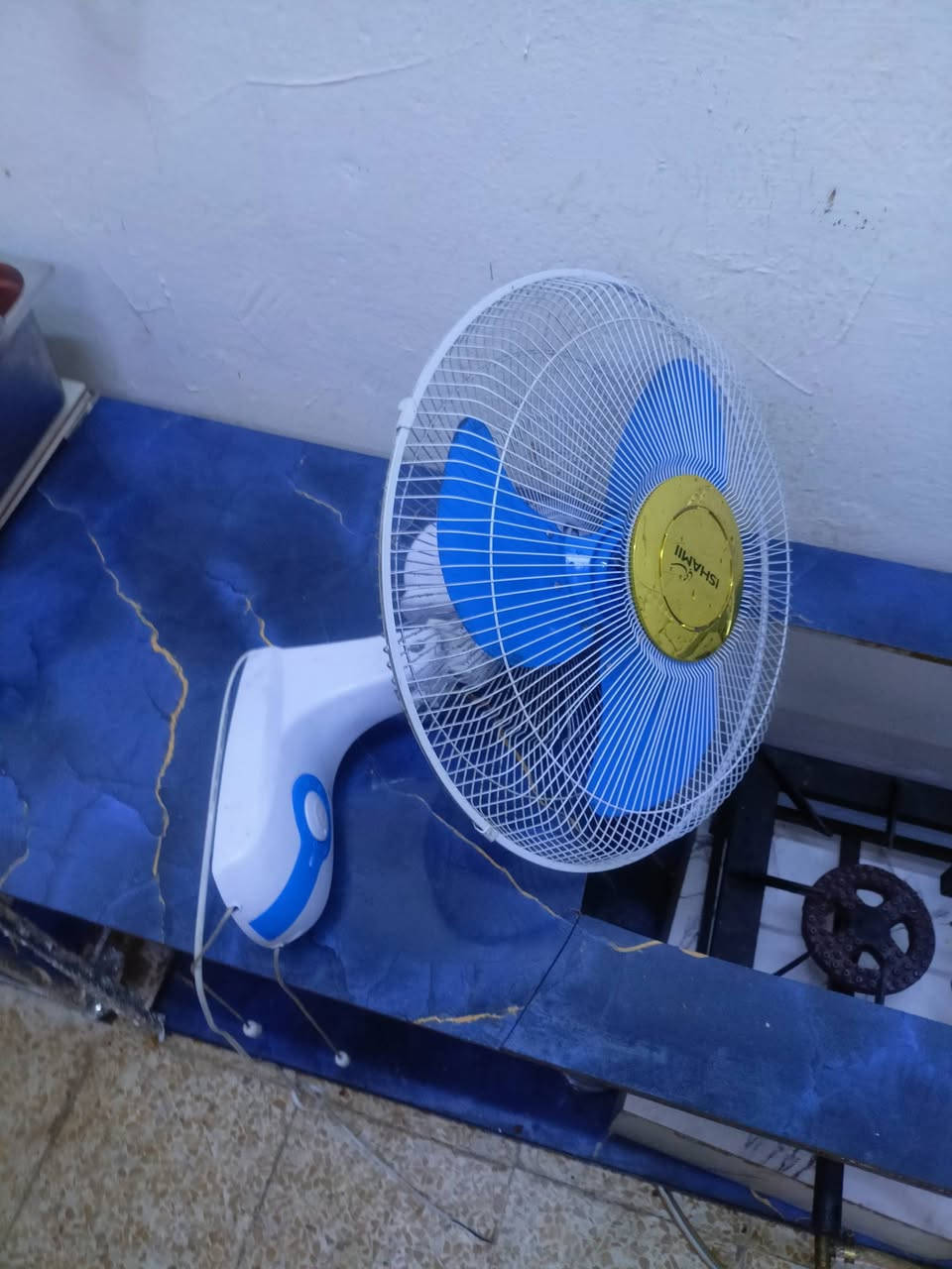 بانكه • تعليك