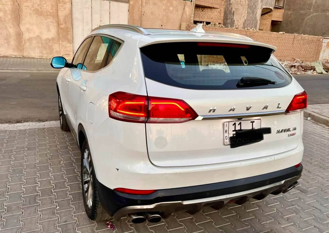 هافال h6 2020
محرك 2000 تيربو 
فول موصفات
4 كاميرات 360 درجة
مقاعد جلد وكهرباء
فتحة سقف بانوراما
مثبت سرعة
دخول ذكي وبصمة تشغيل
حساسات امامية وخلفية
الضرر باب السائق معدل بارد
الهاتف: ***********
