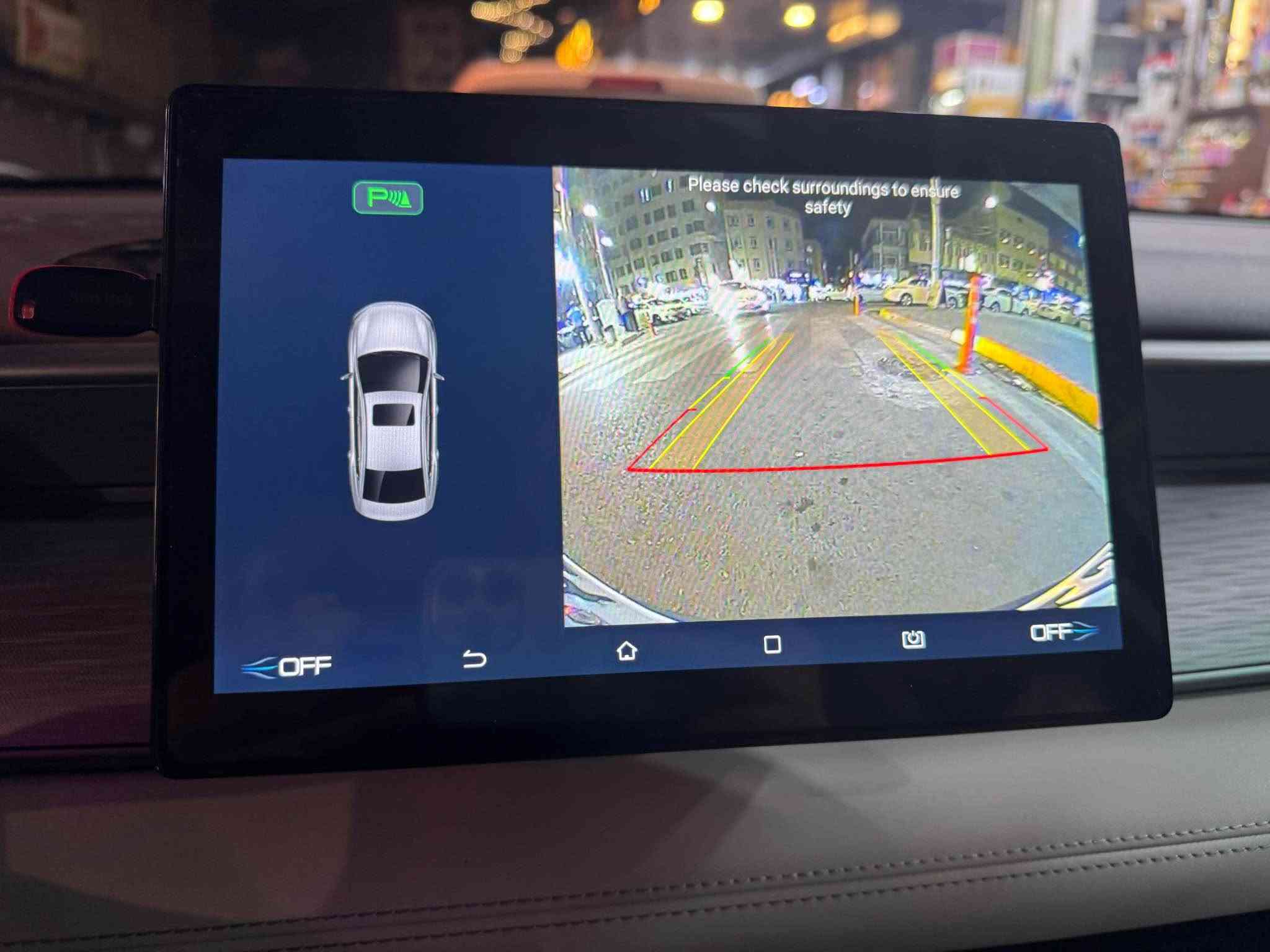 BYD 05 سيل
داخل كريمي
بصمه
بريك اوتو
بطاريه حجم ٥٥ كم
ماشيه ٢٩ الف كيلو
مكان دهوك
سعر ١٣٦ مجال 
*********** دهوك, العراق
