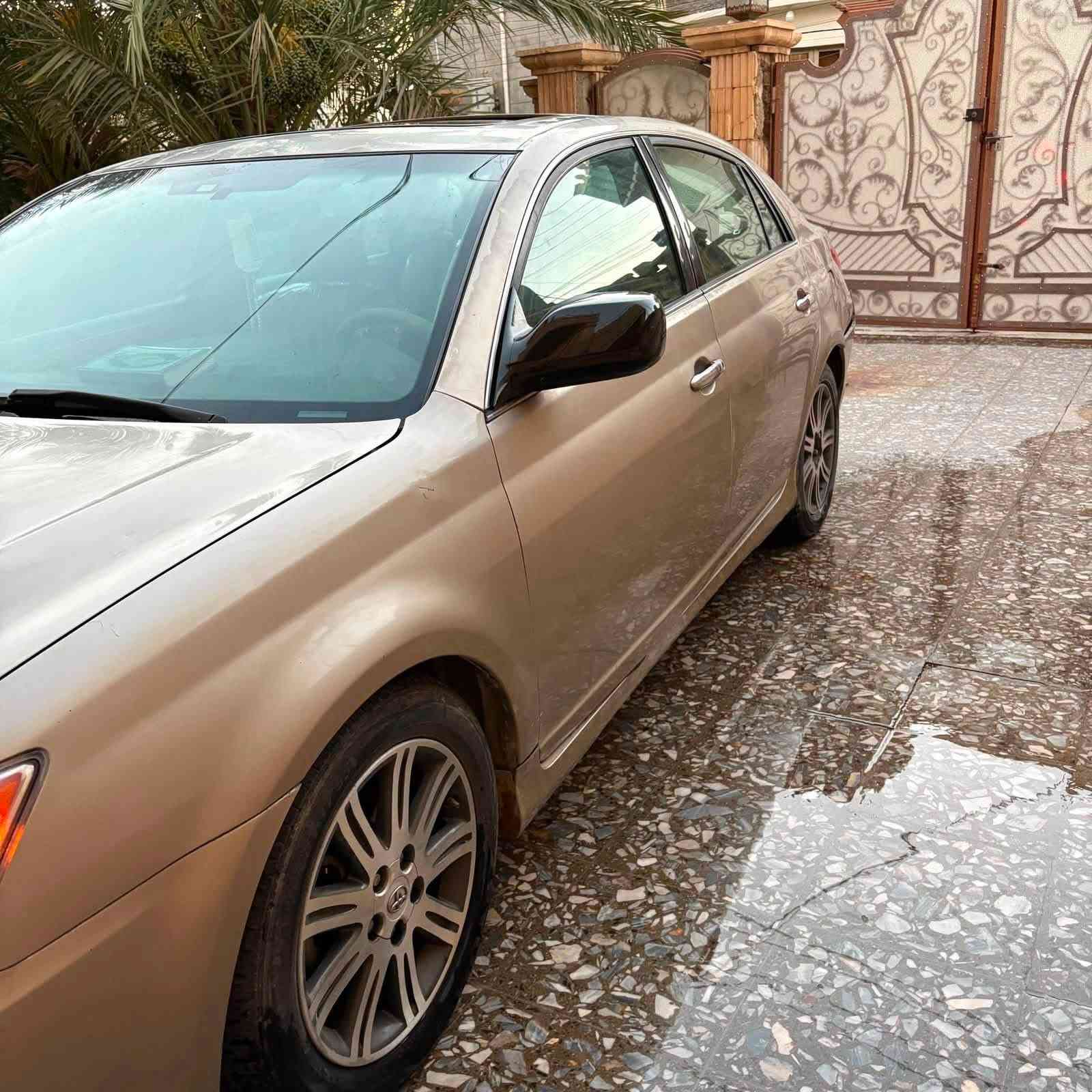 📣 (للبيع: تويوتا أفالون (2007
المواصفات  :
 النوع: تويوتا أفالون (Toyota Avalon)
 الموديل: 2007
 المواصفات XLS
 المحرك: 6 سلندر (V6)  
 اللون الخارجي: أصفر ذهبي مميز
 اللون الداخلي: جلد بيج نظيف جداً
 المسافة المقطوعة : 273,155 KM
 الداخلية: جلد بيج بحالة نظيفة ومريحة.
 المواصفات الإضافية:

فتحة سقف 
شاشة مال وكالة
مثبت سرعة 
حركة مقعد السائق كهرباء
 مثبت السرعة 
 المودات والأوامر الصوتية
 أوضاع القيادة  Drive Mode
 تبريد شاشة
 3 قطع تبريد
 شاشة خلفية للتحكم في التبريد 
💰 السعر والاتصال:
 السعر المطلوب: [90ورقة ] (قابل للتفاوض بالمعقول 
للجادين)
***********
